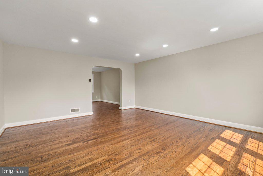 TOWSON - Residential