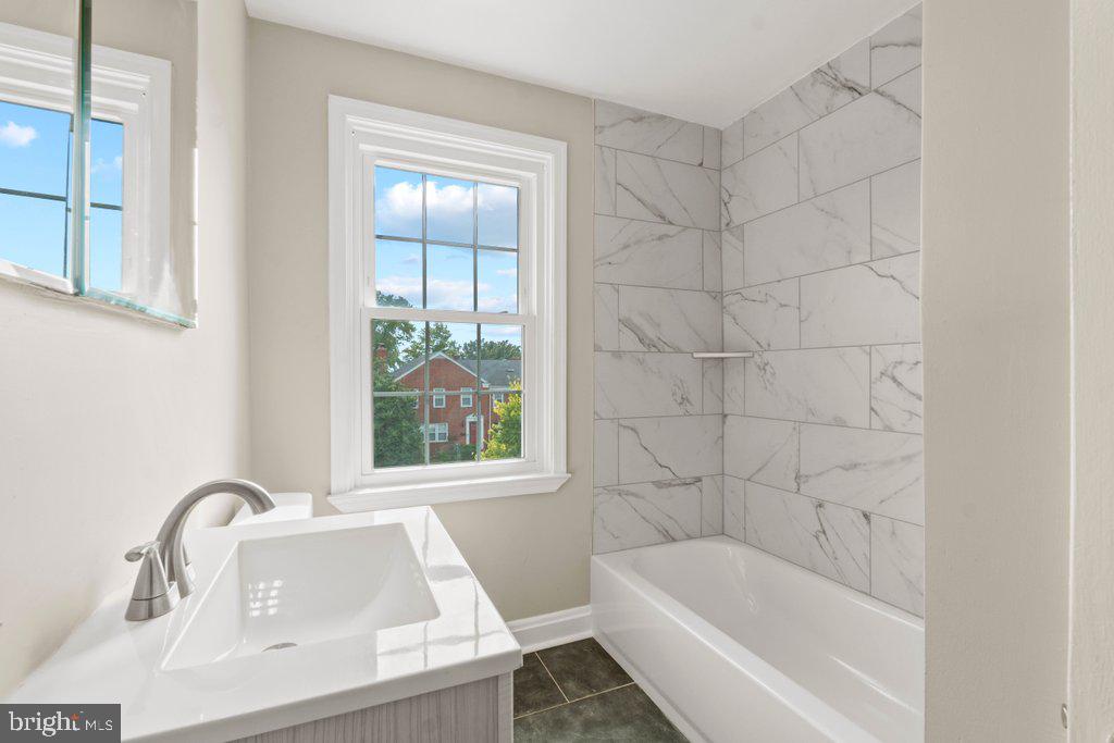 TOWSON - Residential