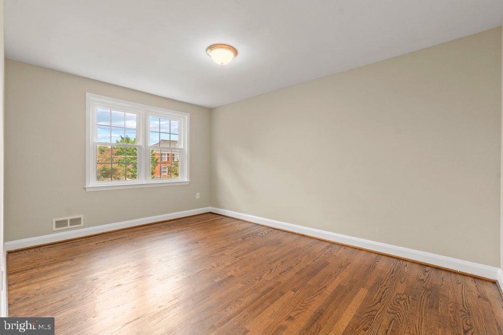 TOWSON - Residential