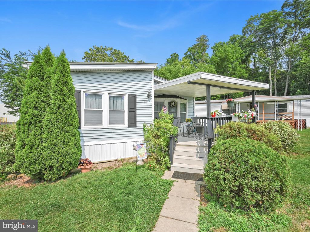 Photo of 115 RINGNECK DR, EPHRATA, PA 17522 (MLS # PALA2037978)