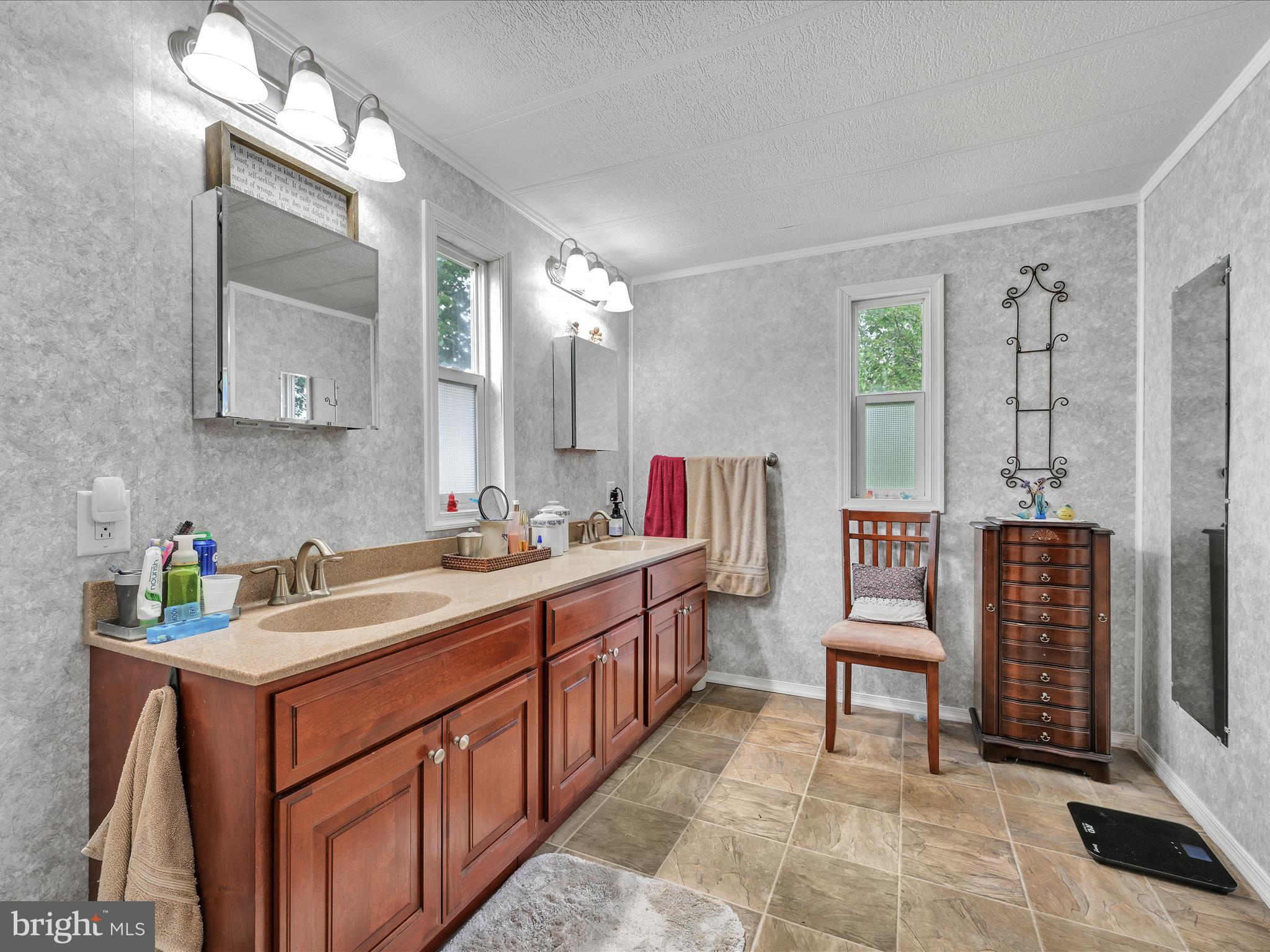 WINCHESTER MEADOWS - Residential