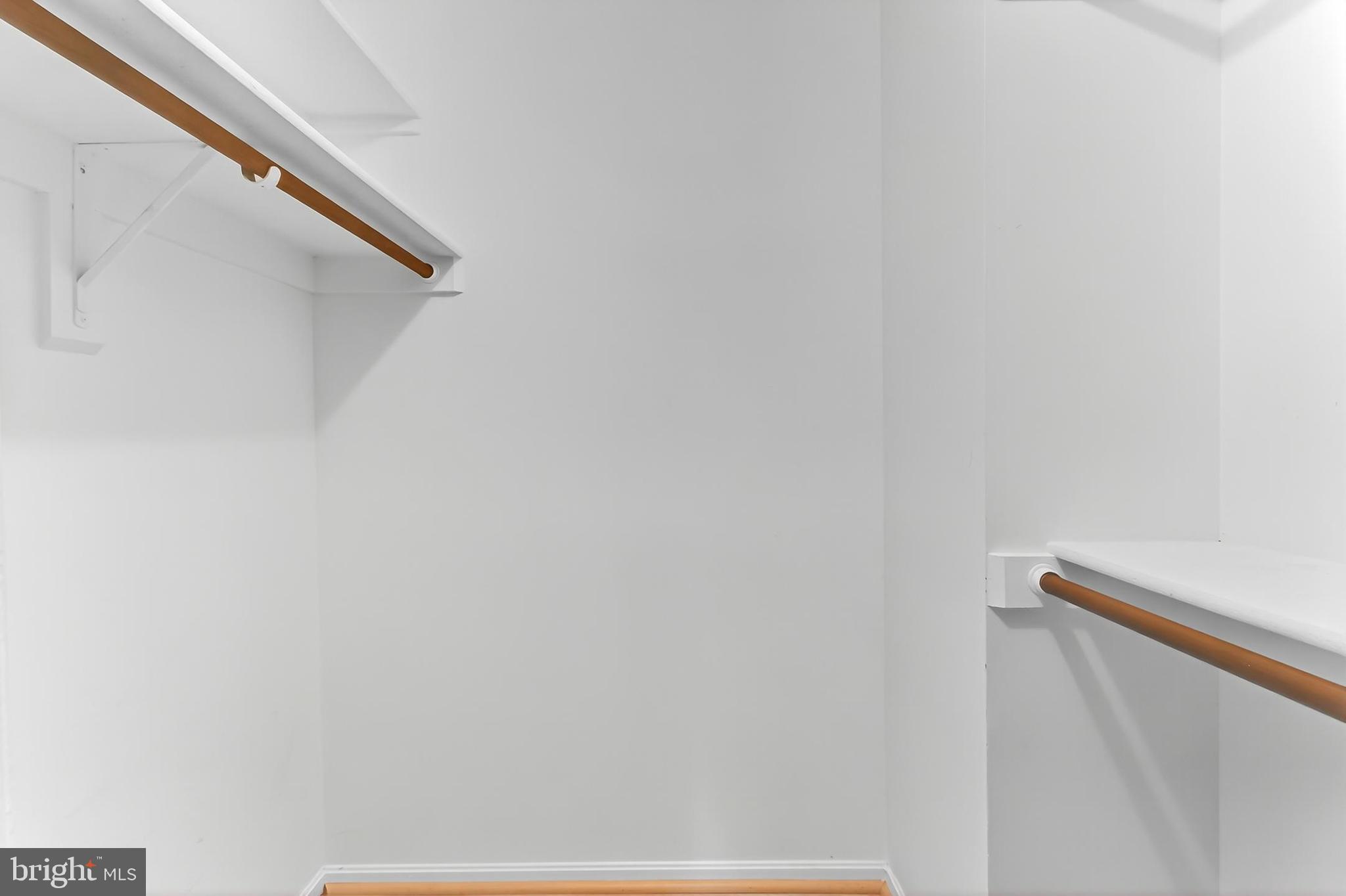 ASTORIA CONDOMINIUM - Residential Lease