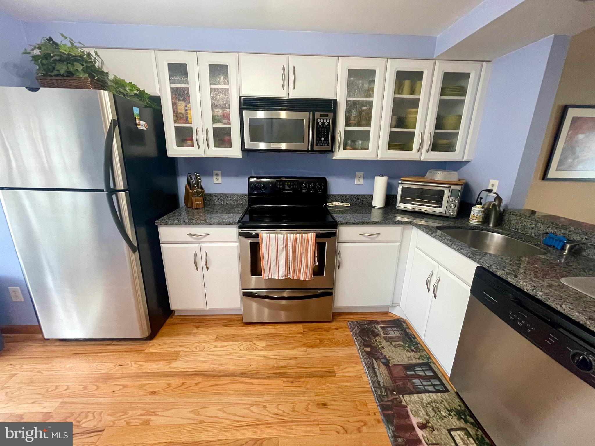 SUFFOLK PLACE - Residential