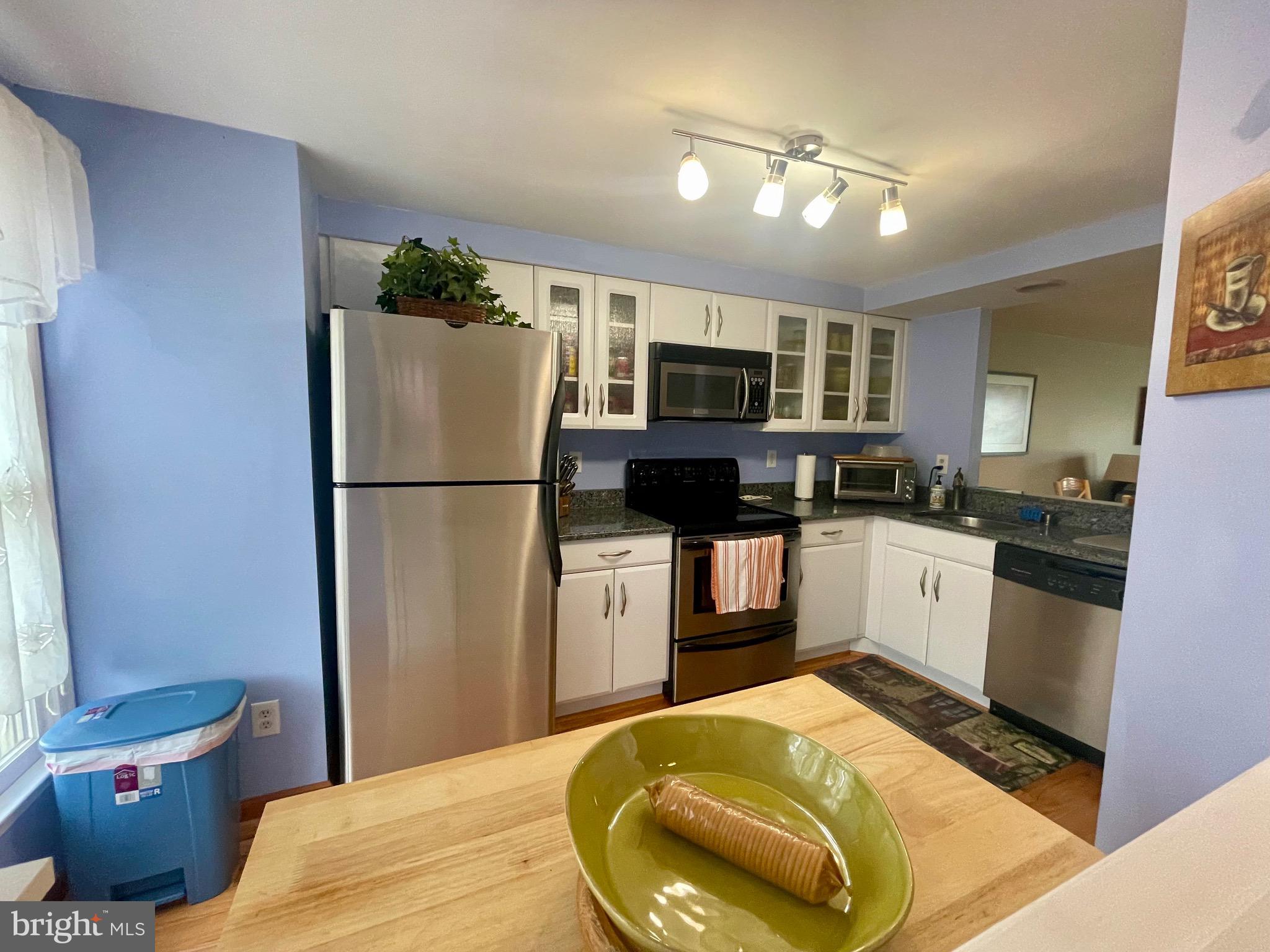 SUFFOLK PLACE - Residential