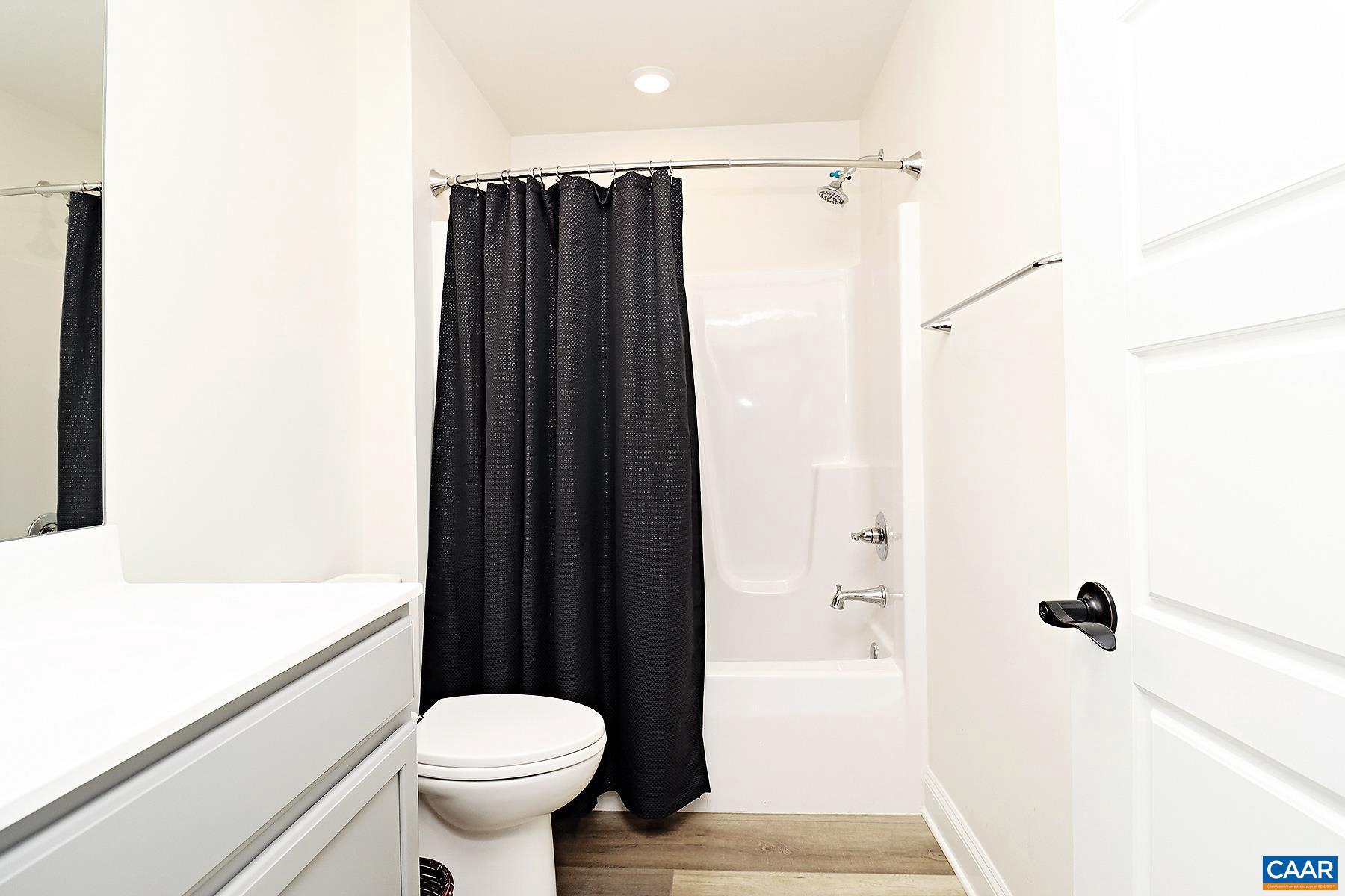 OLD TRAIL - Residential Lease