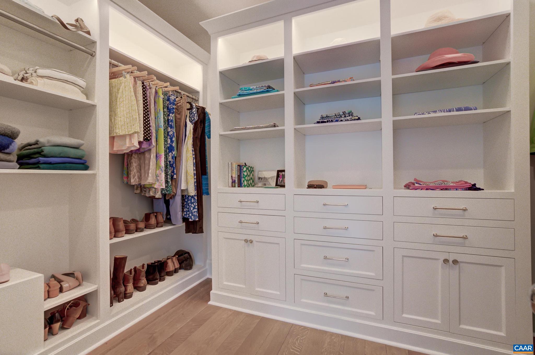 LOCUST GROVE - Residential