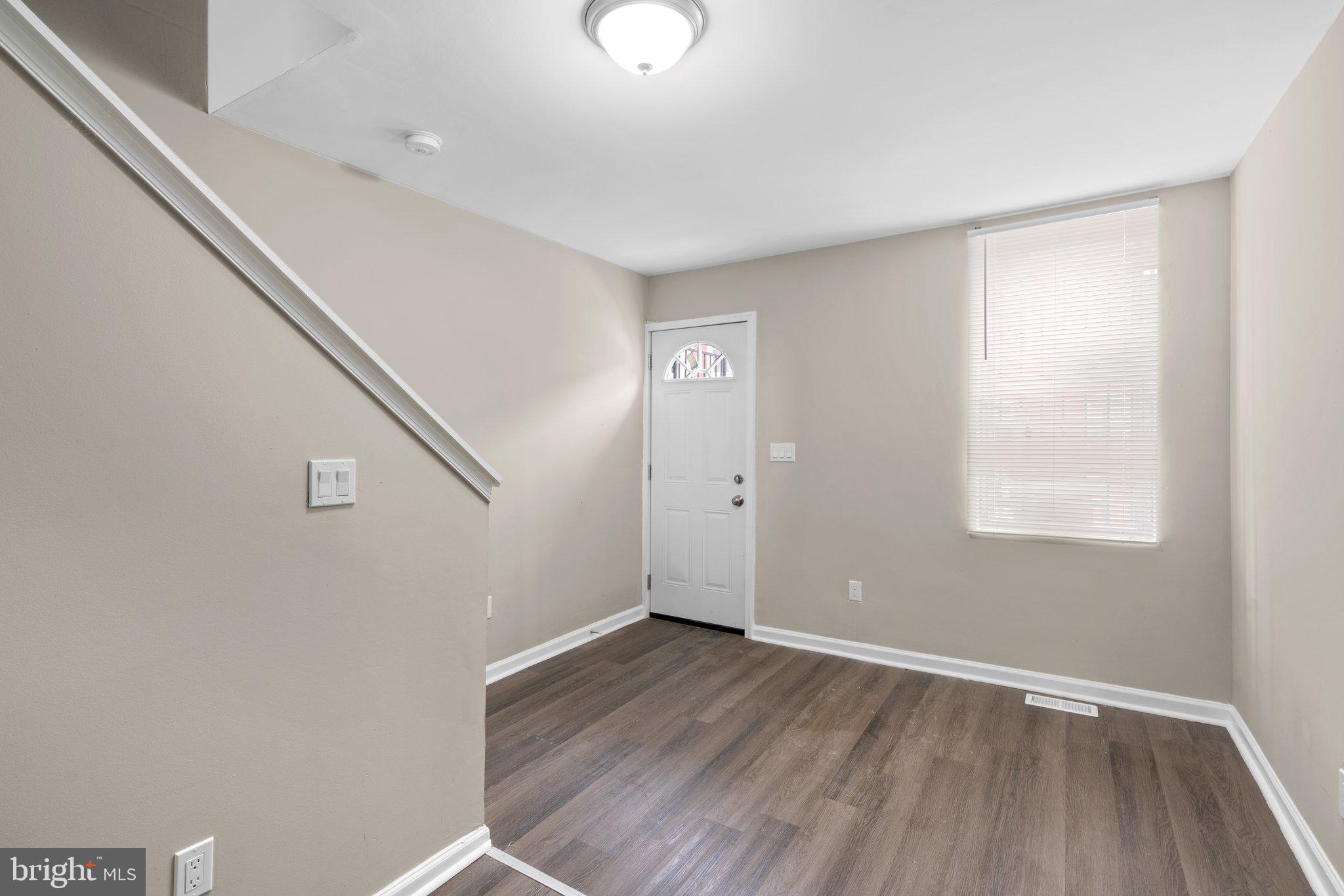 SANDTOWN-WINCHESTER - Residential