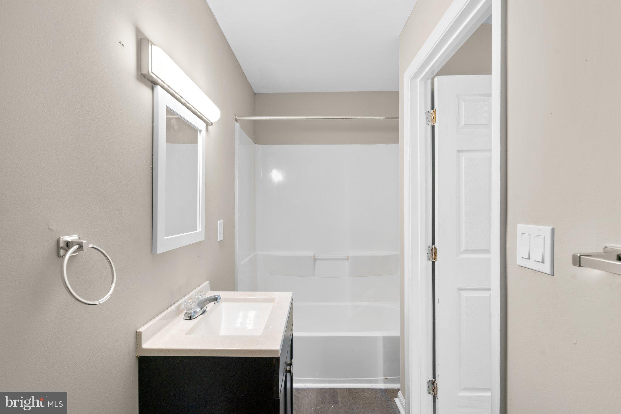 SANDTOWN-WINCHESTER - Residential