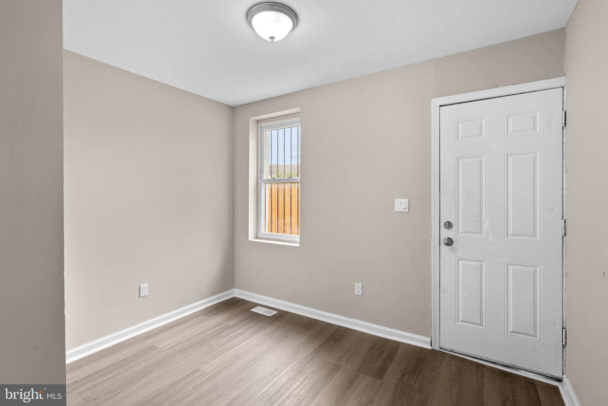 SANDTOWN-WINCHESTER - Residential