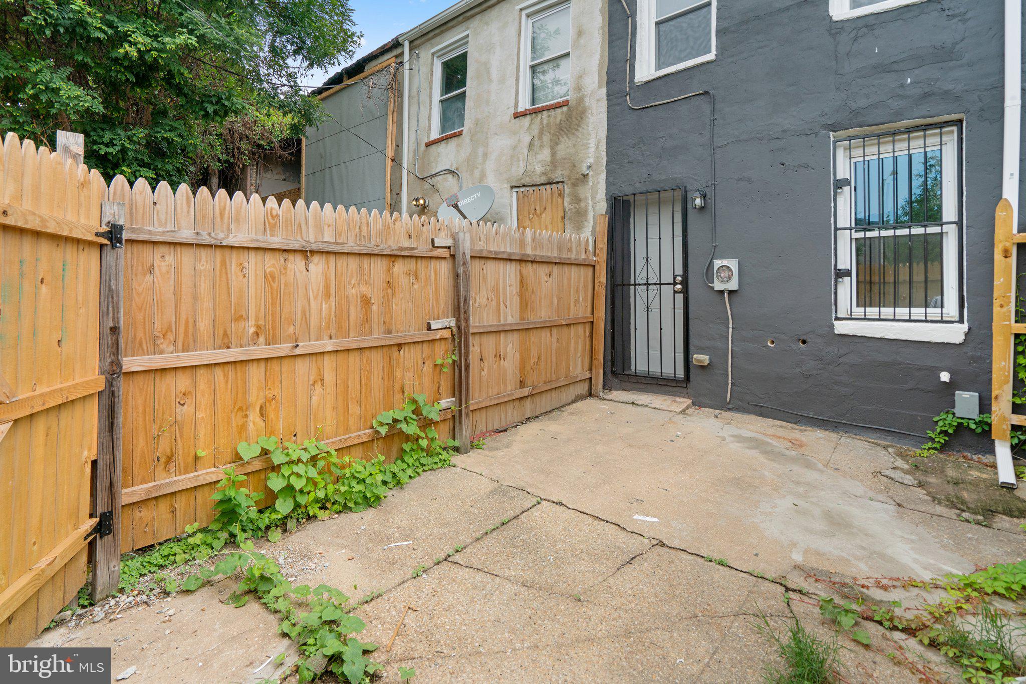 SANDTOWN-WINCHESTER - Residential