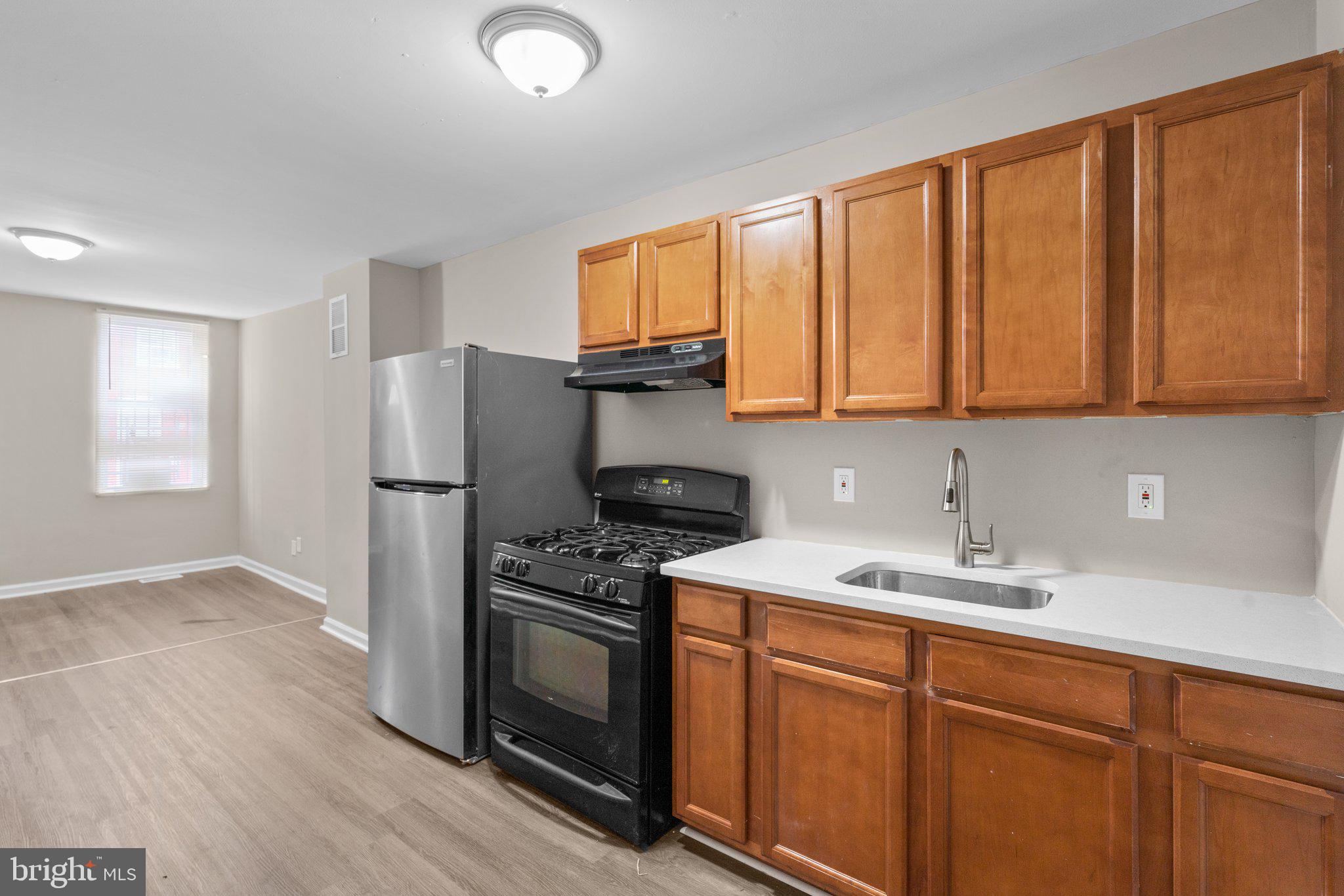 SANDTOWN-WINCHESTER - Residential