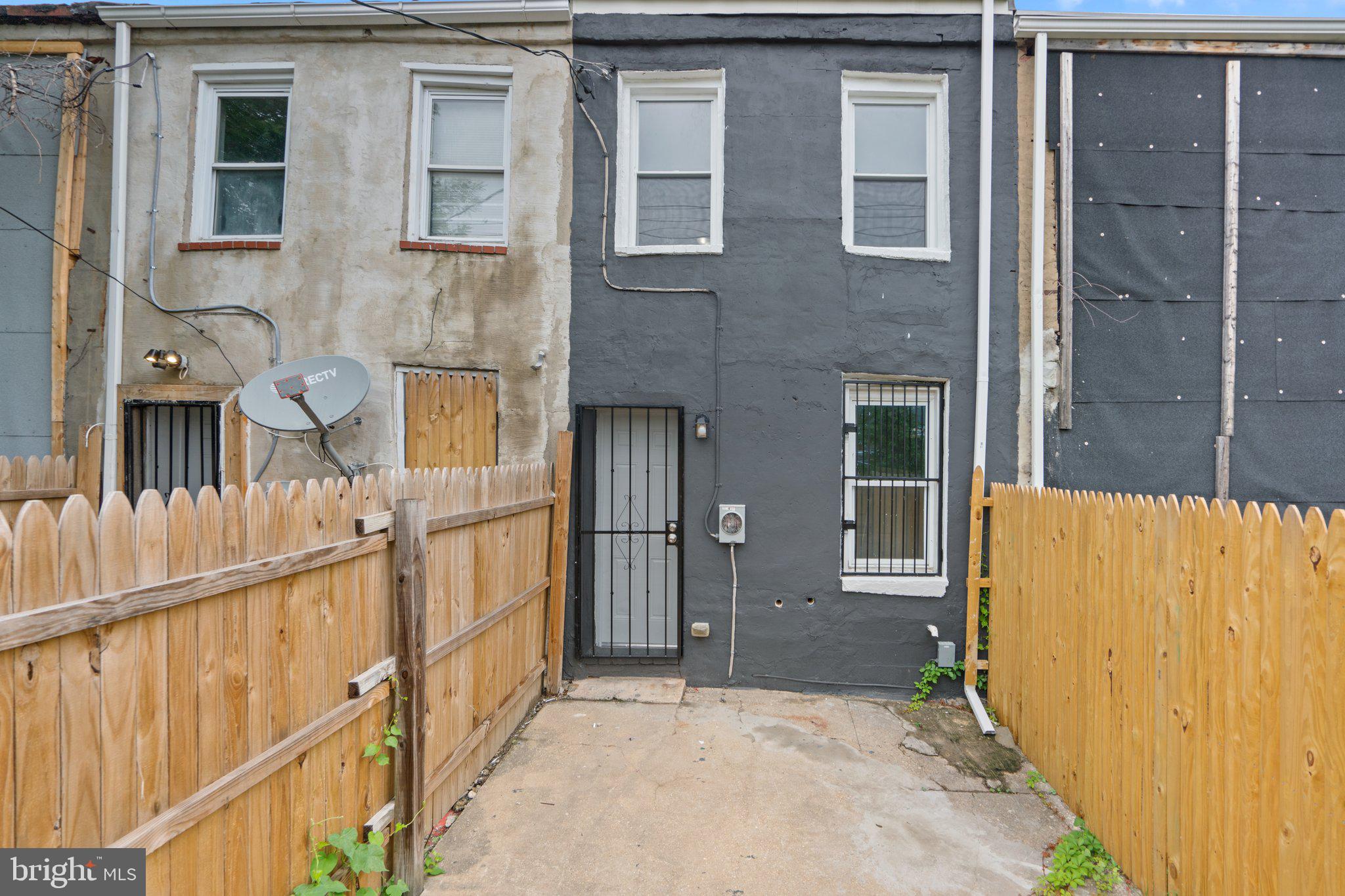 SANDTOWN-WINCHESTER - Residential