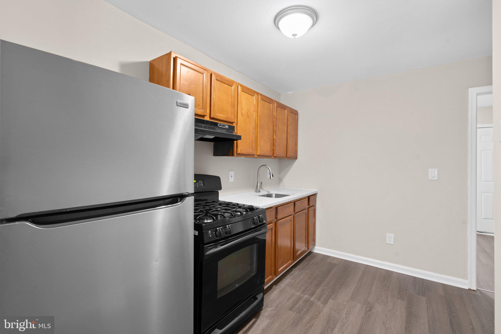 SANDTOWN-WINCHESTER - Residential