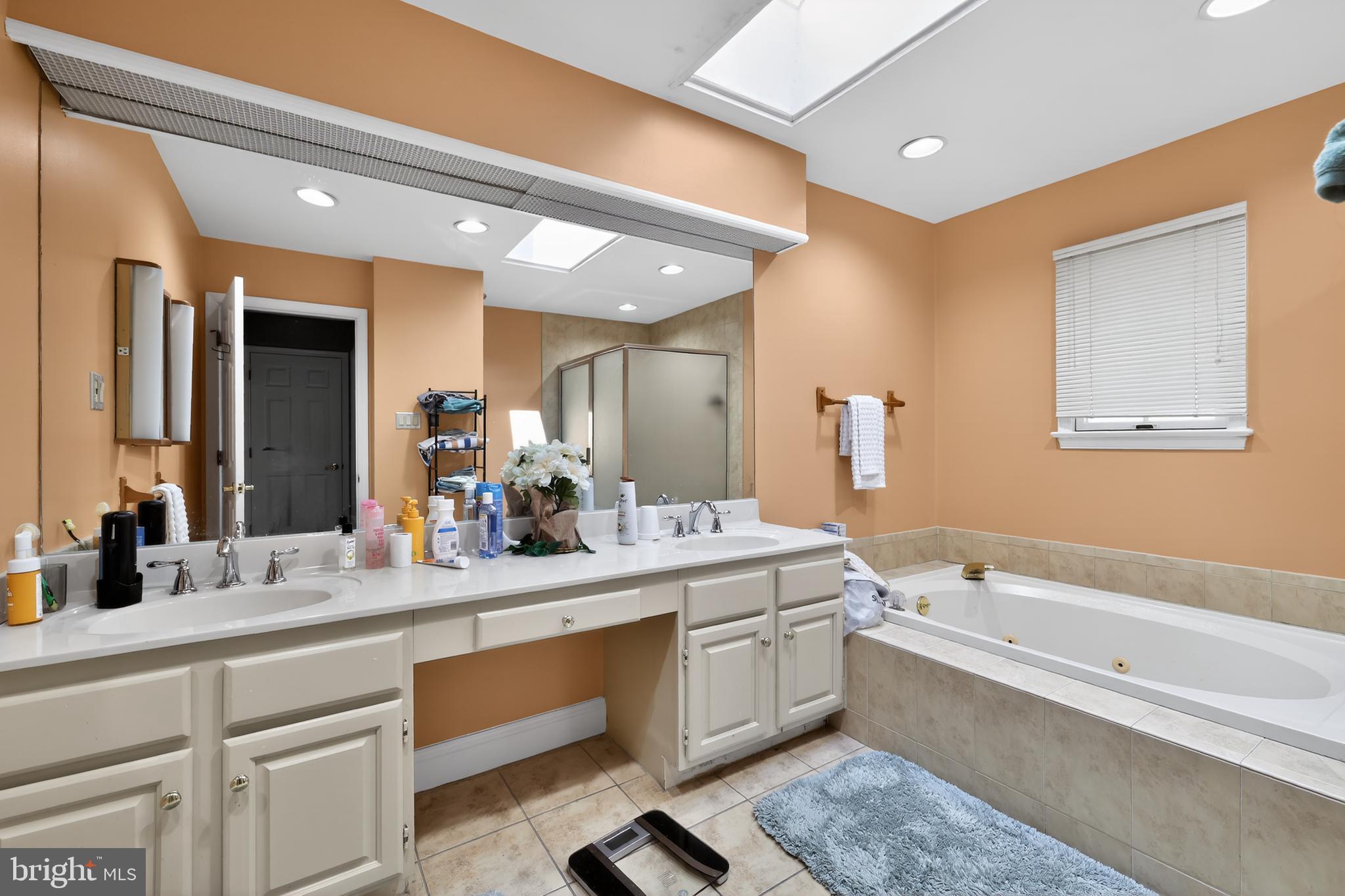 VILLAGE IN THE PARK - Residential