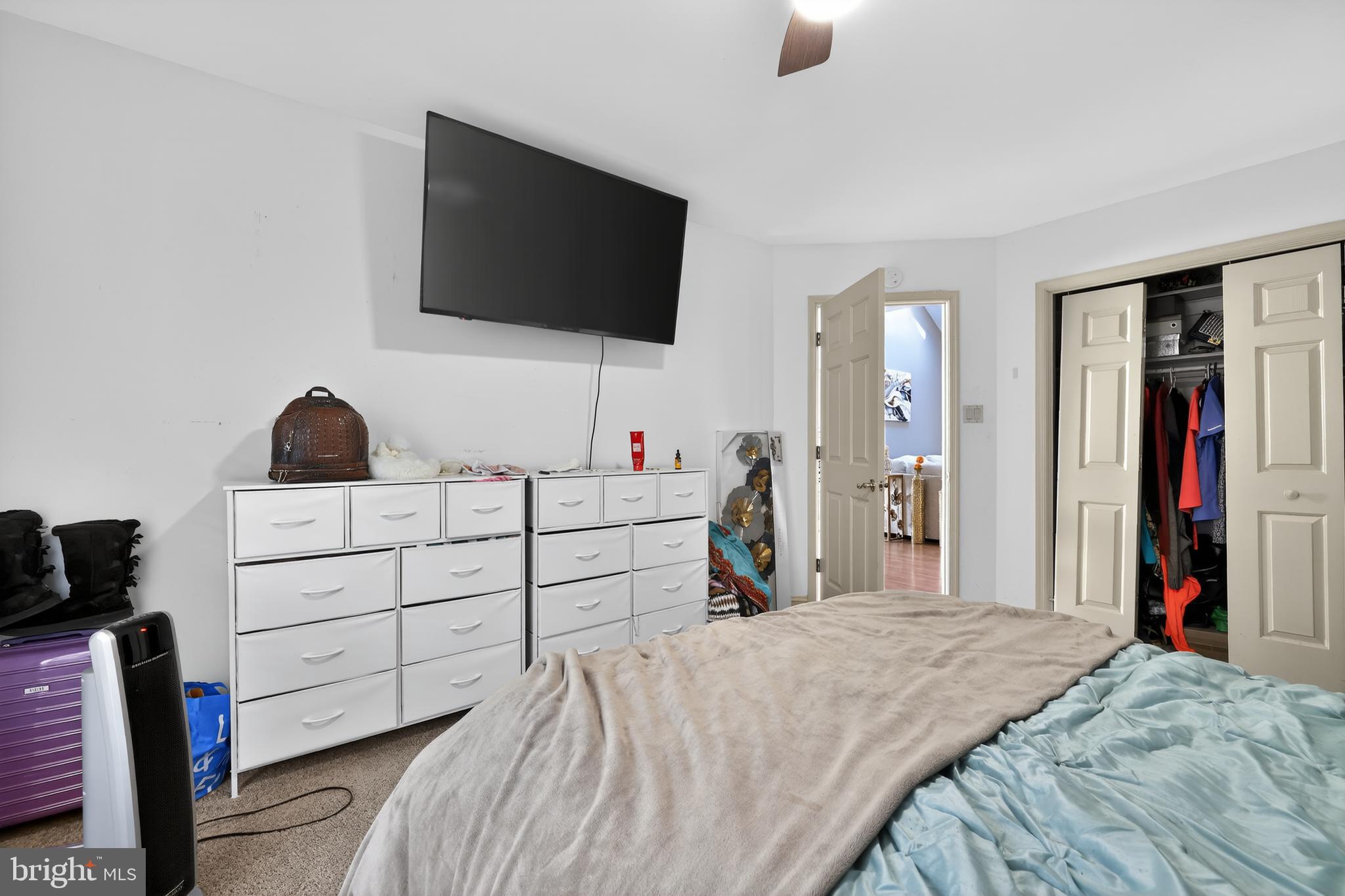 VILLAGE IN THE PARK - Residential