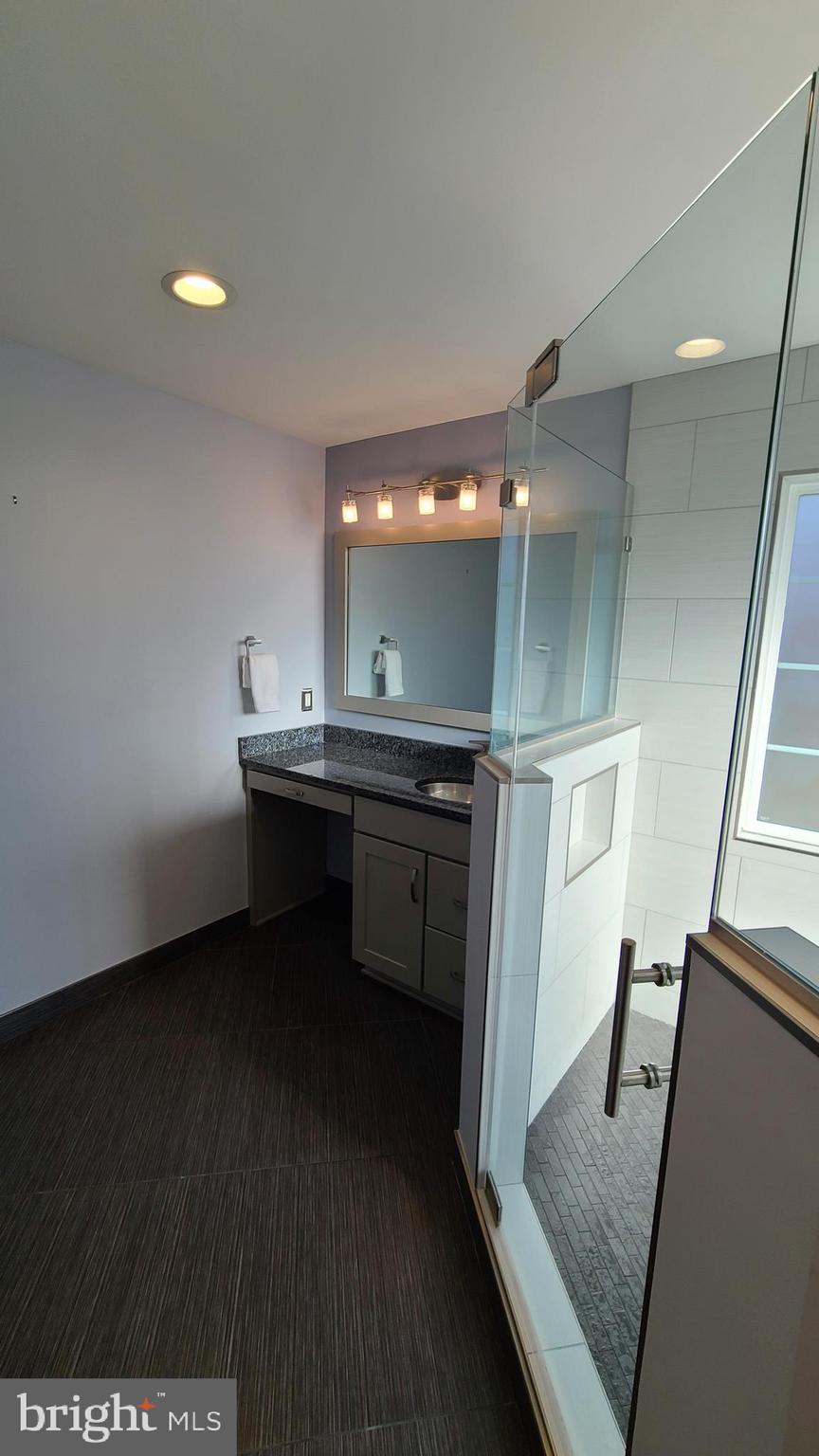 GREAT FALLS CHASE - Residential Lease