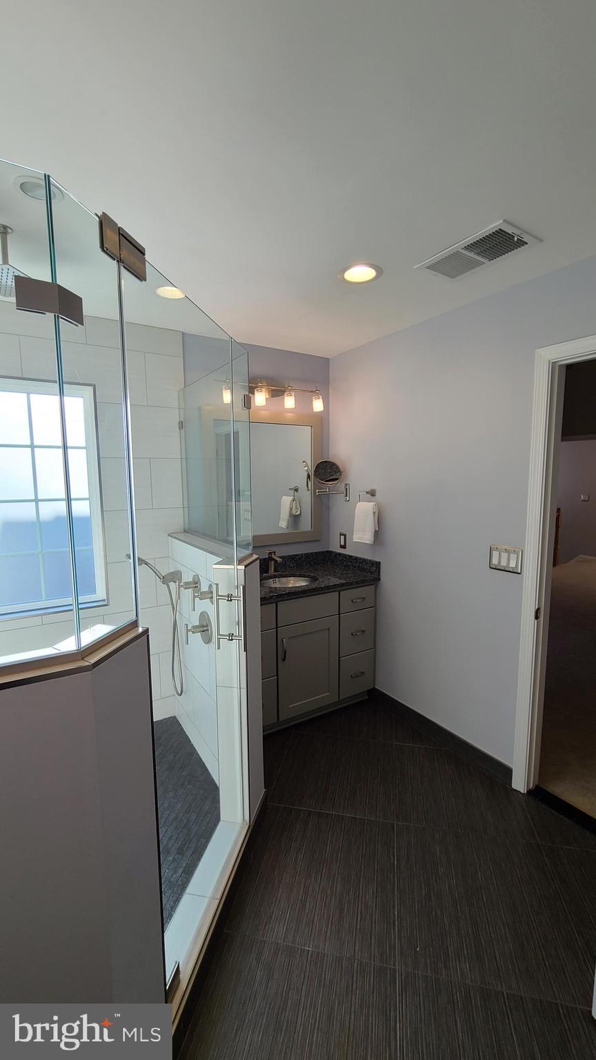 GREAT FALLS CHASE - Residential Lease