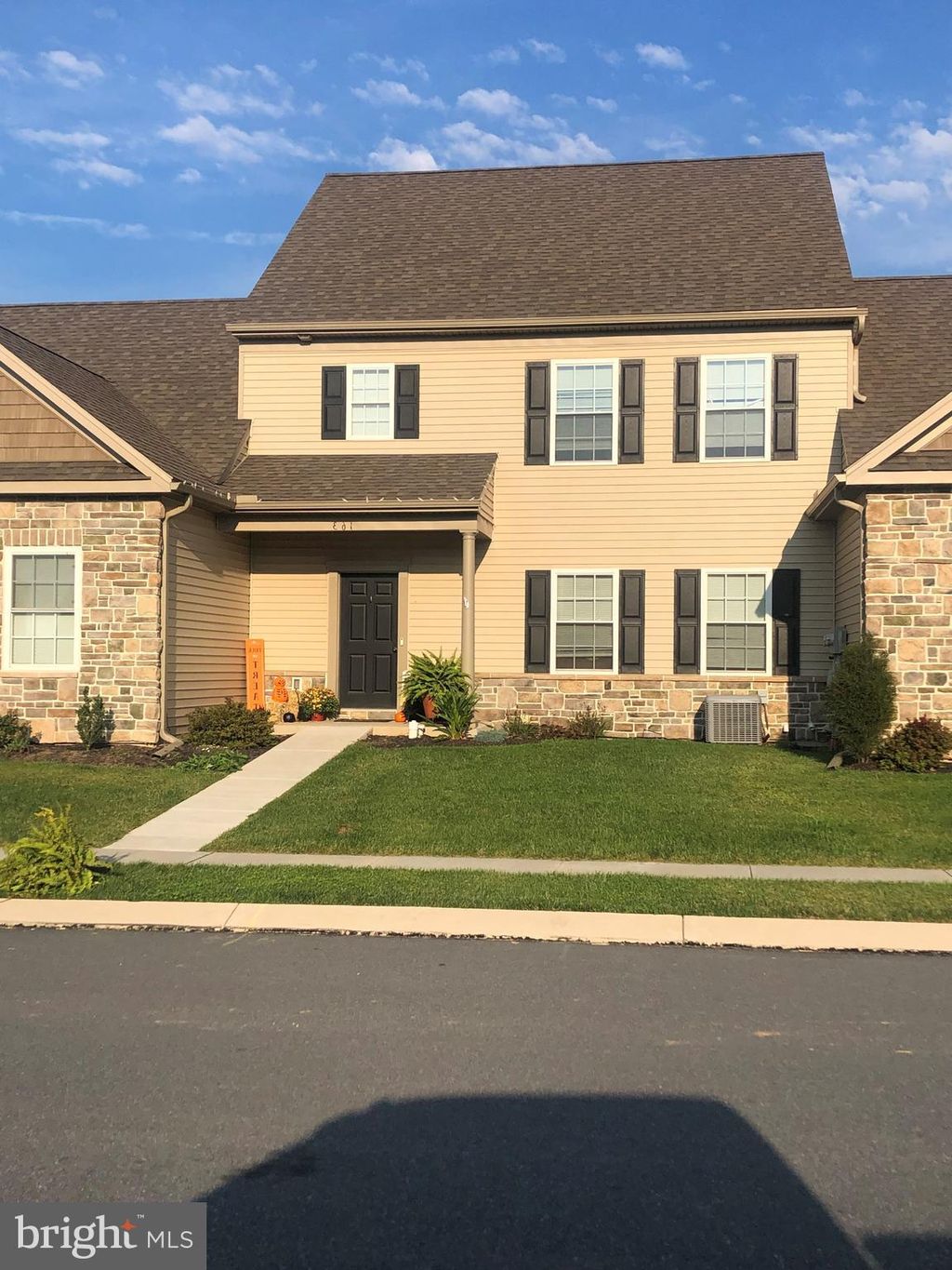 Photo of 114 RIDGEFIELD DR, ELIZABETHTOWN, PA 17022 (MLS # PALA2033726)