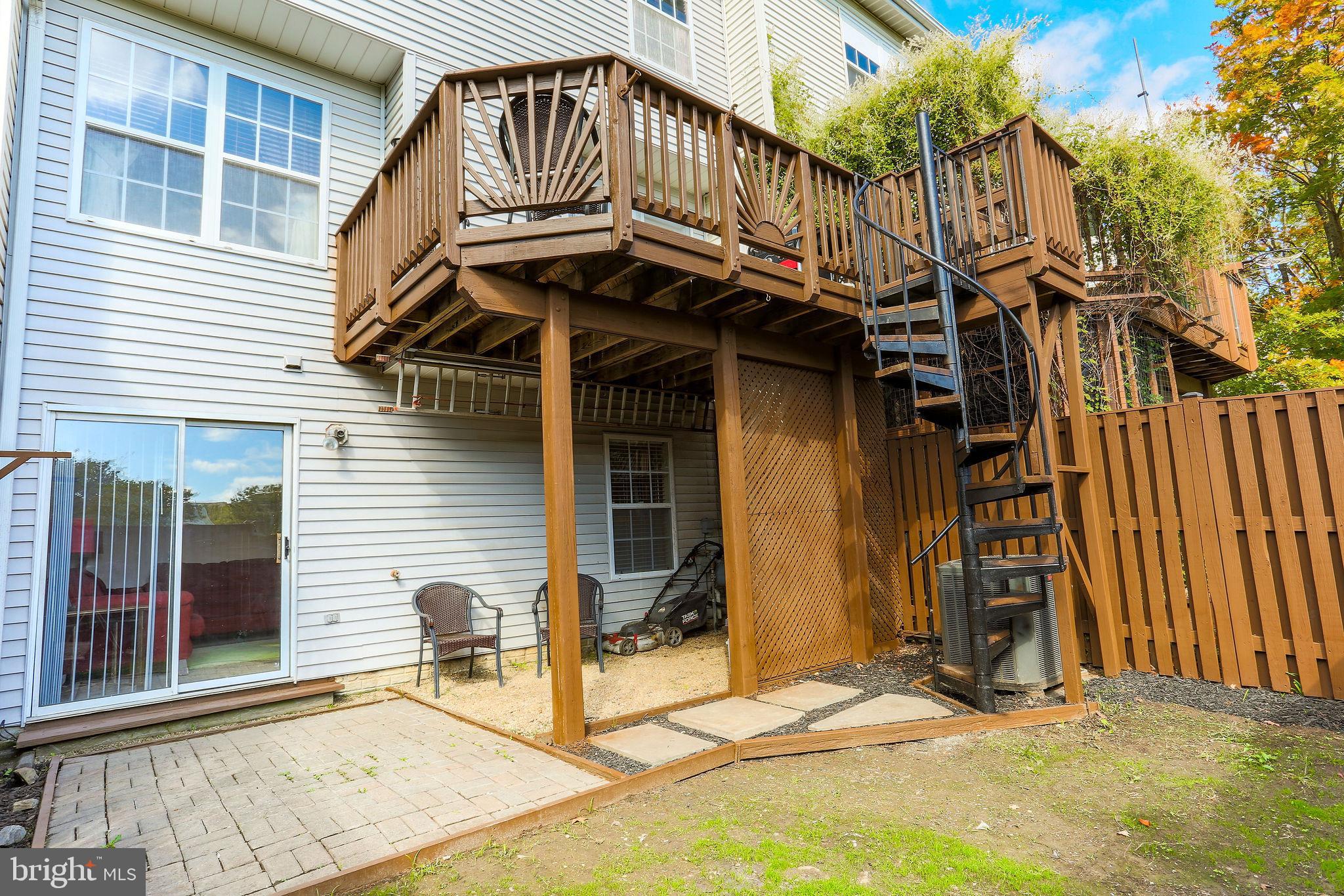 SPRING RIDGE - Residential