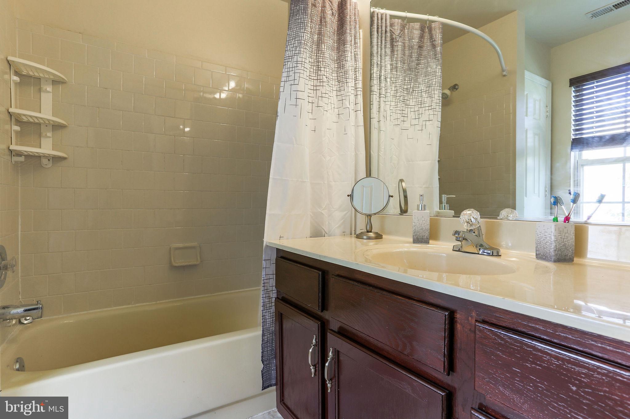 SPRING RIDGE - Residential