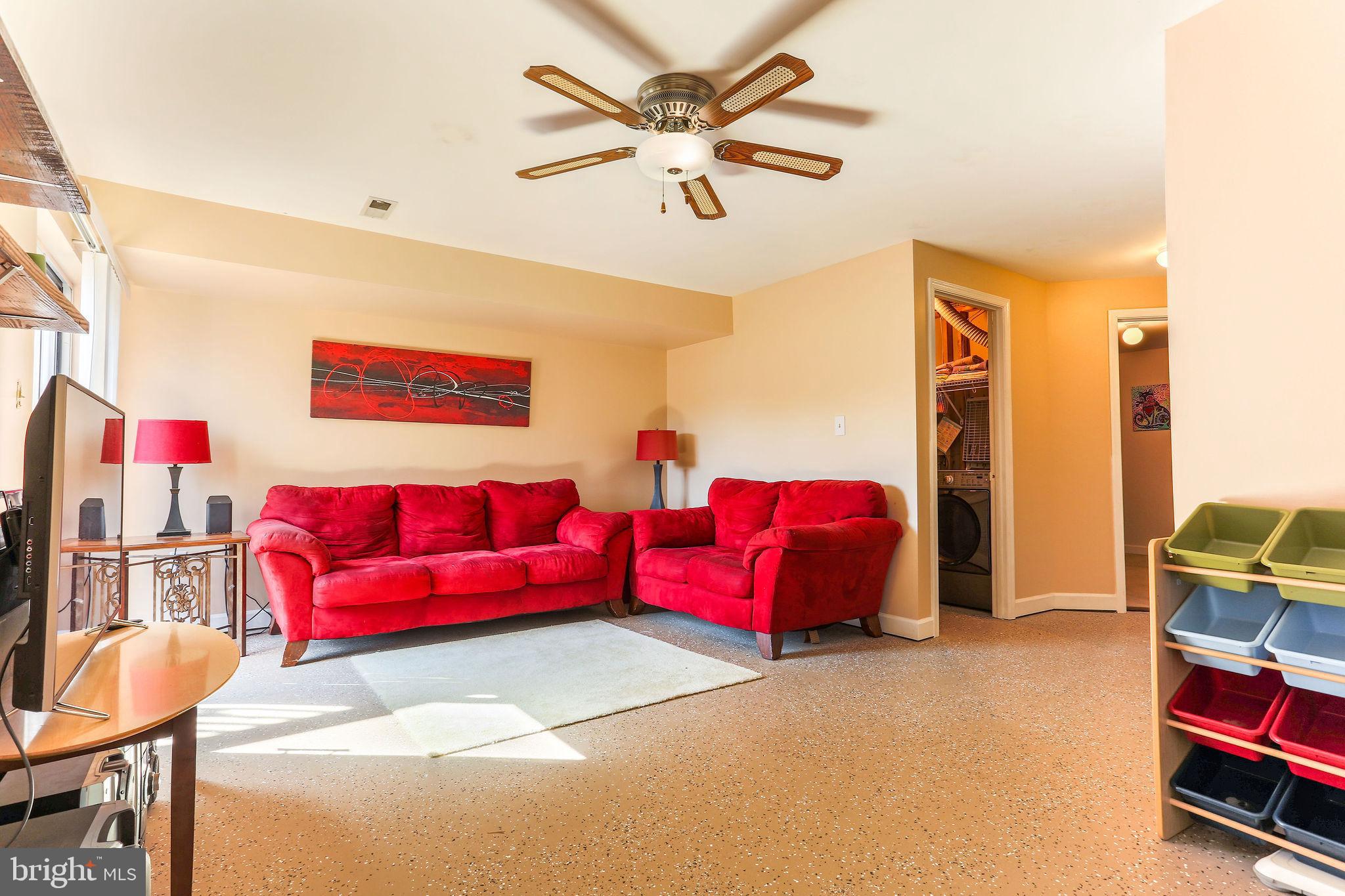 SPRING RIDGE - Residential