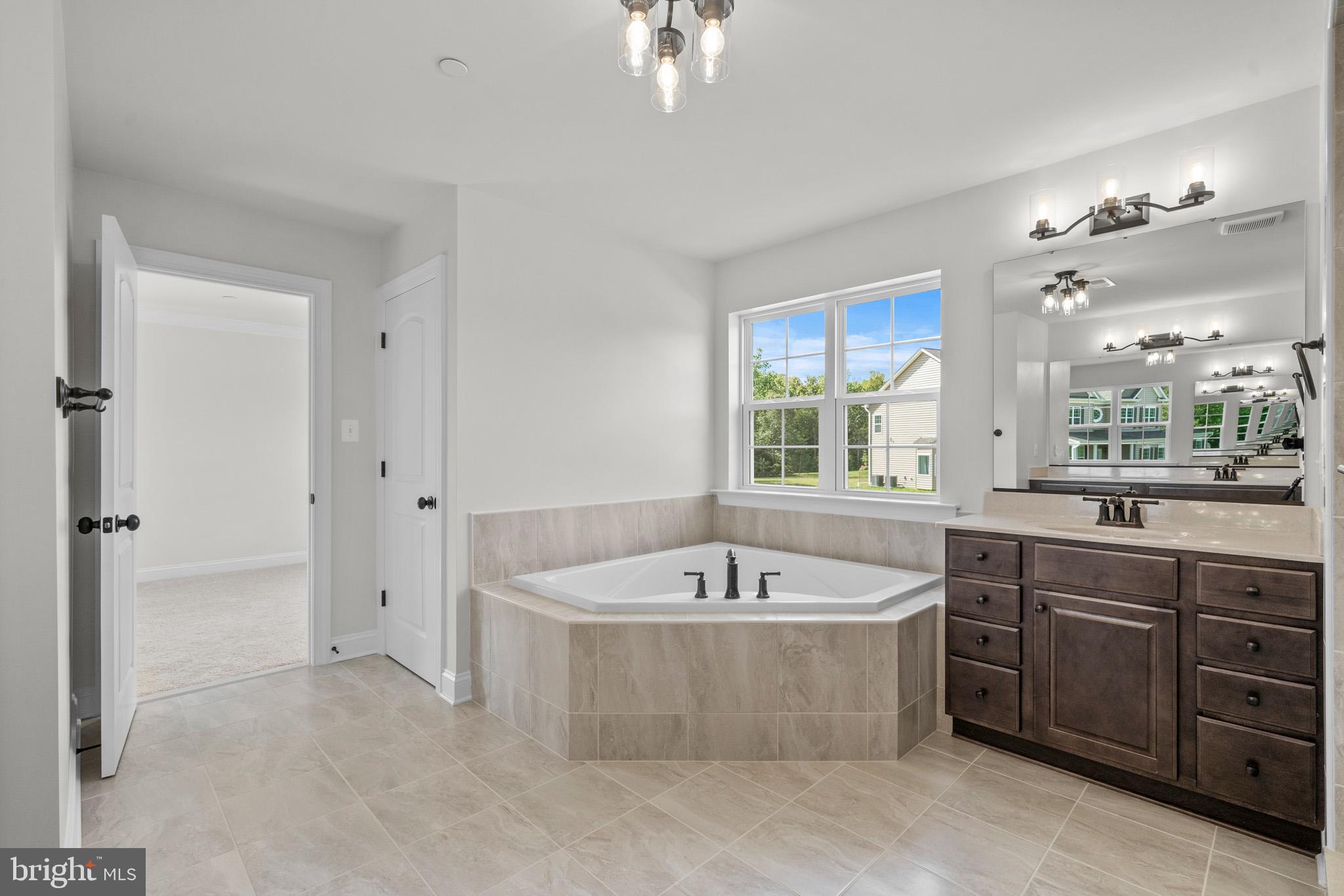 AUTUMN WOODS - Residential