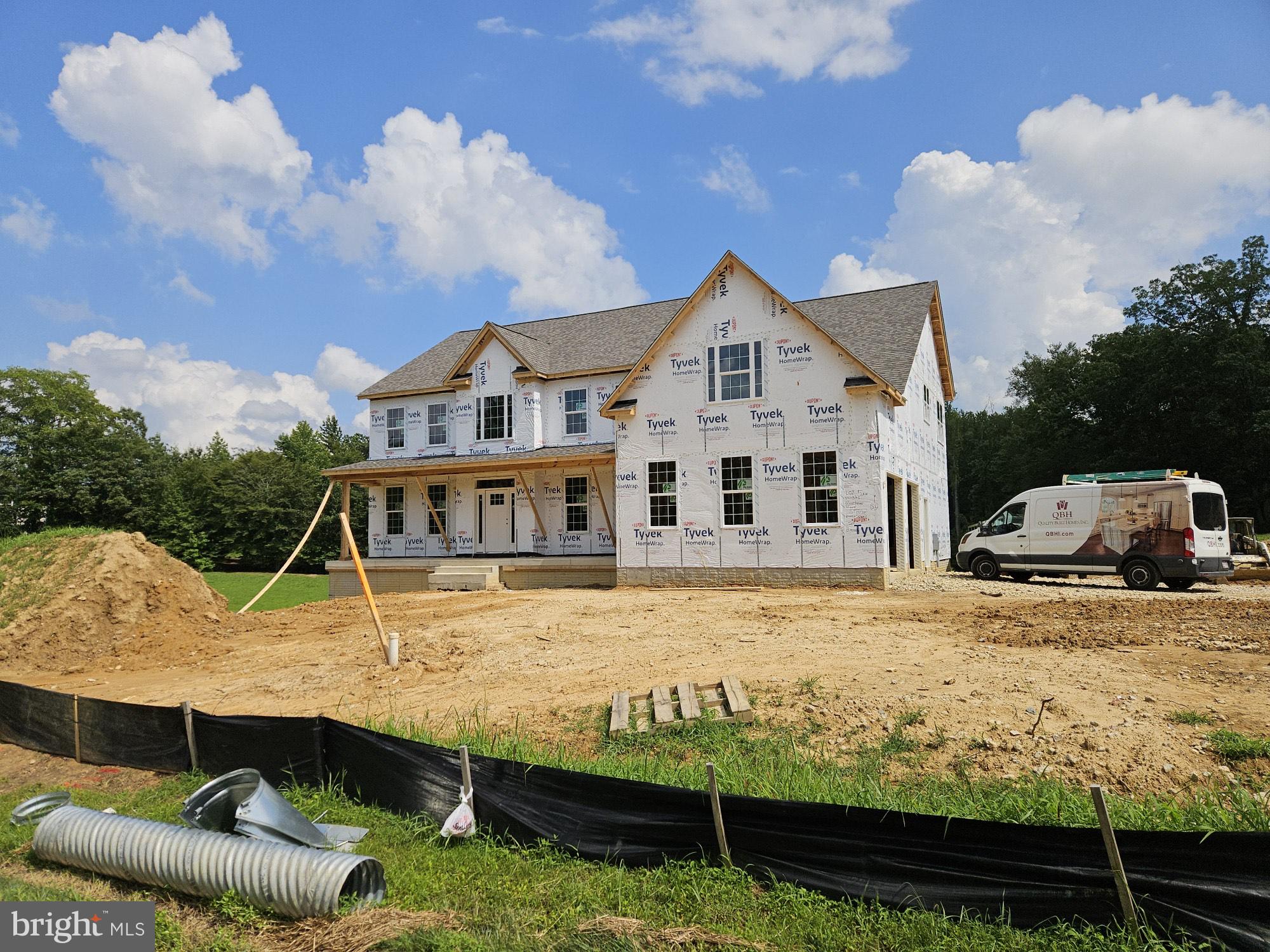 AUTUMN WOODS - Residential