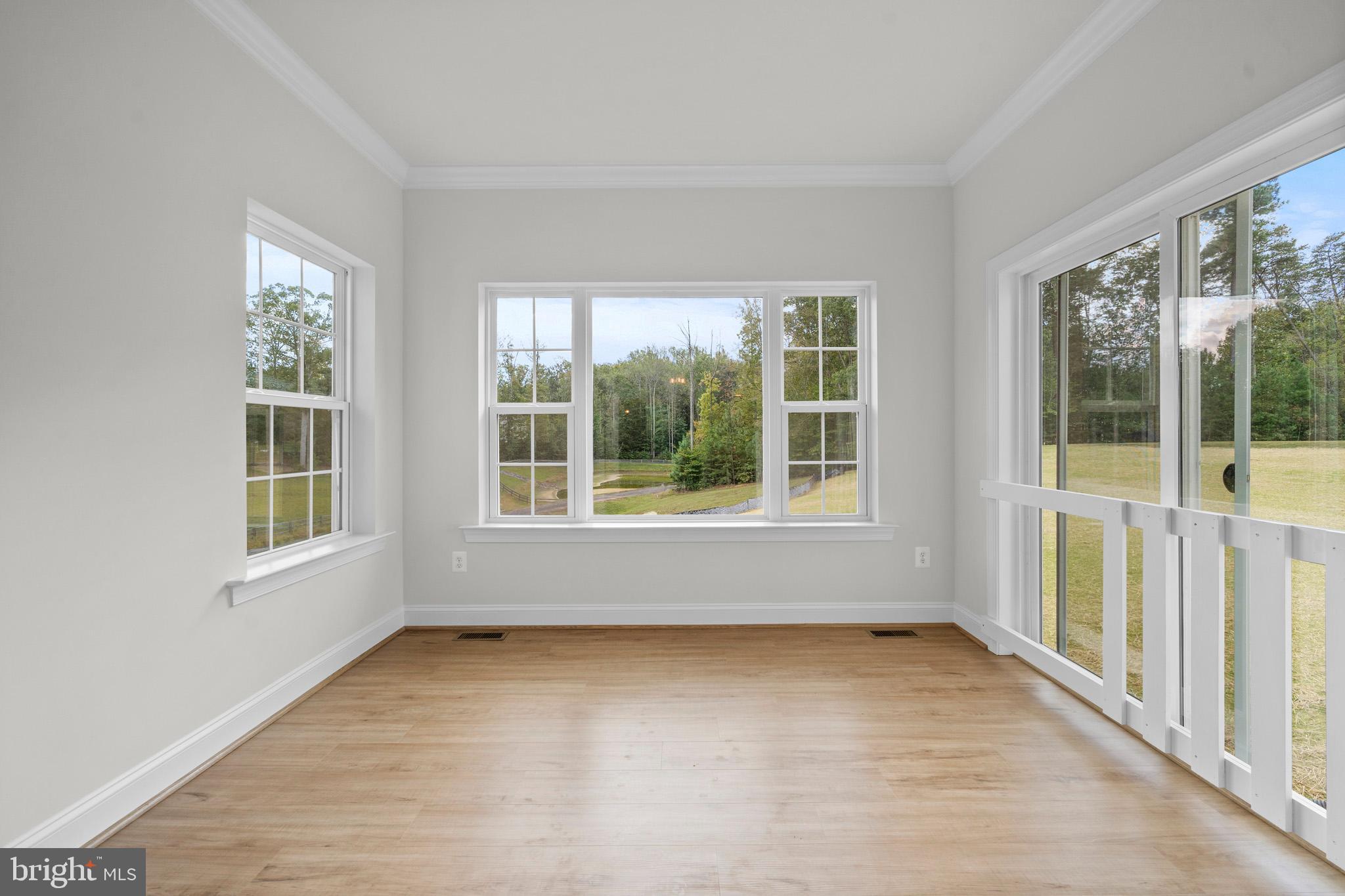 AUTUMN WOODS - Residential