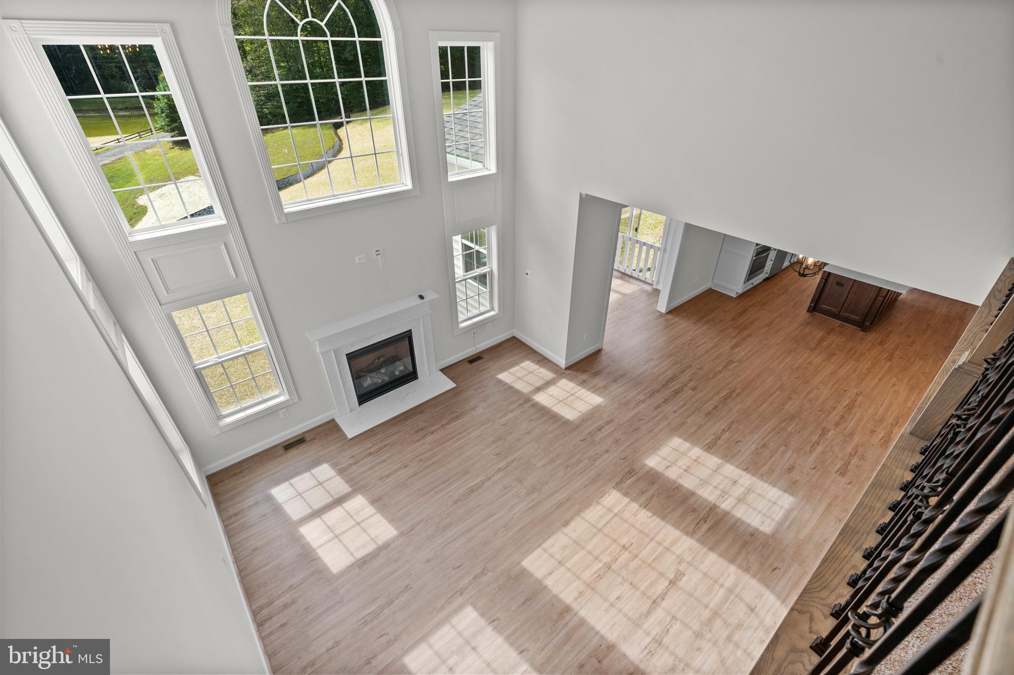 AUTUMN WOODS - Residential