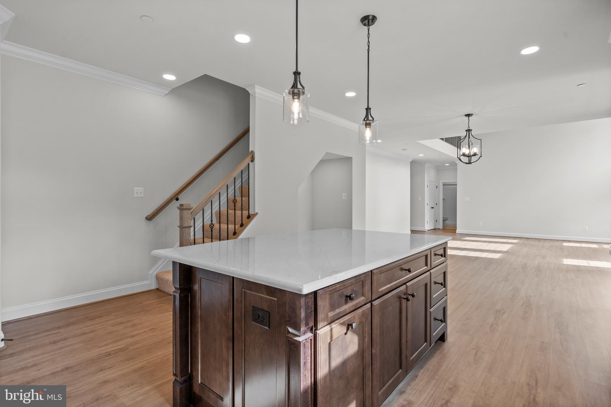 AUTUMN WOODS - Residential