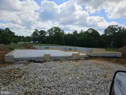 AUTUMN WOODS - Residential