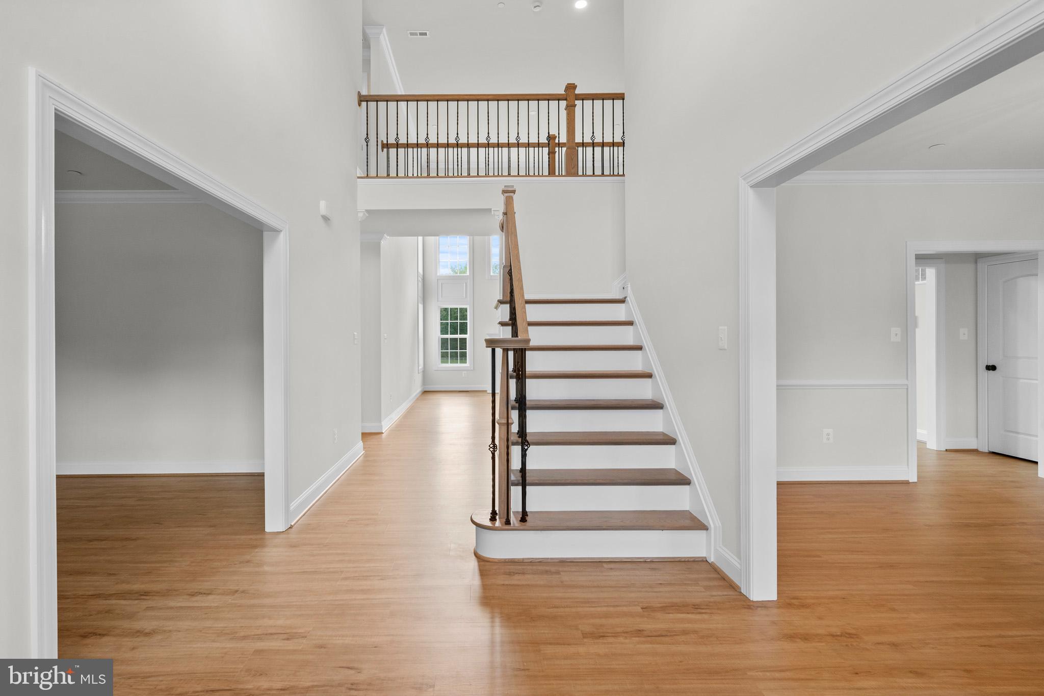 AUTUMN WOODS - Residential