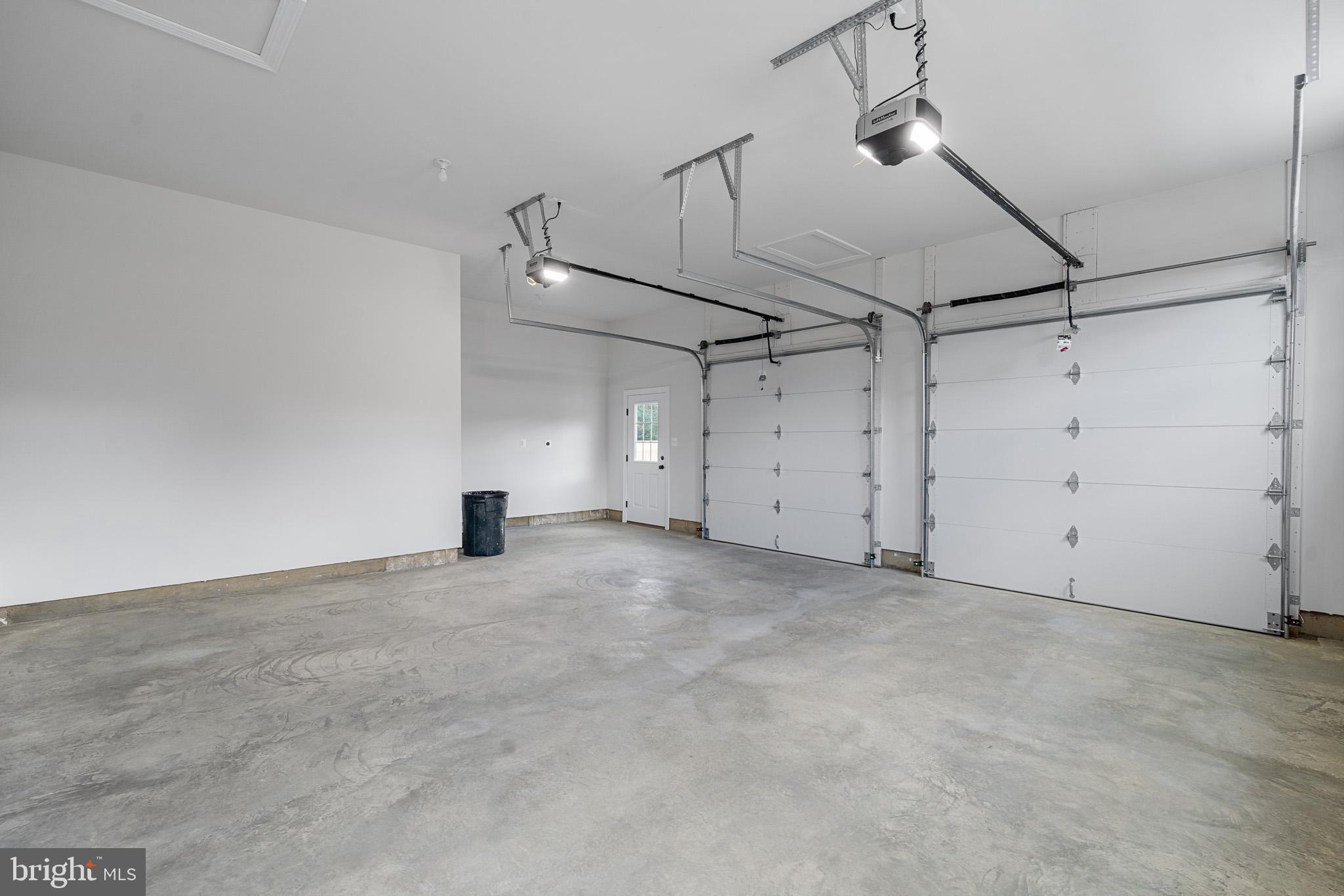 AUTUMN WOODS - Residential