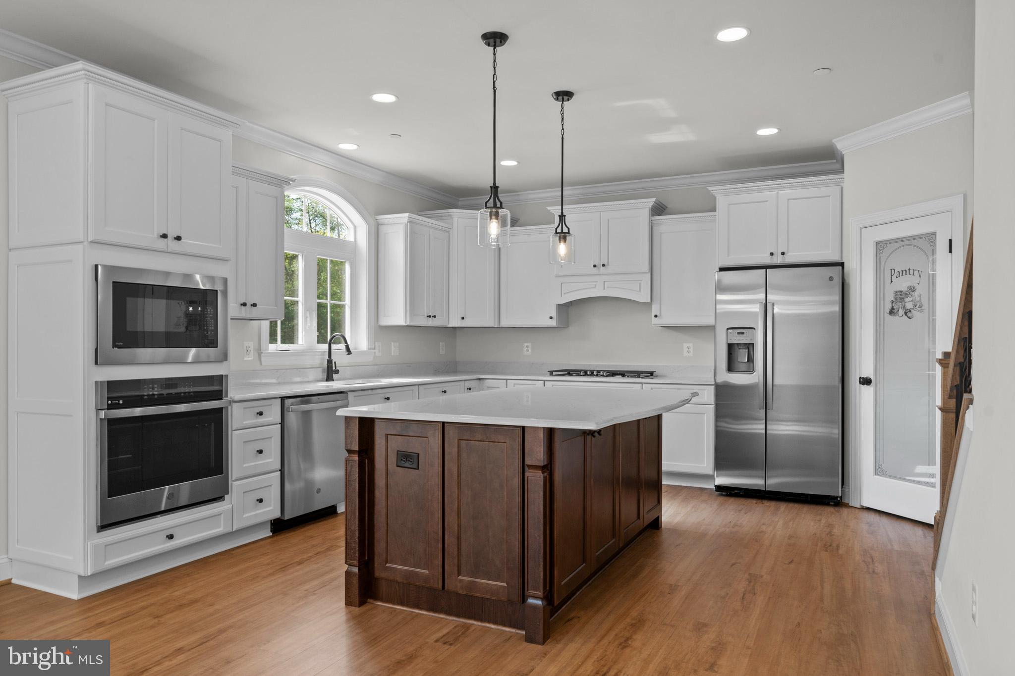 AUTUMN WOODS - Residential