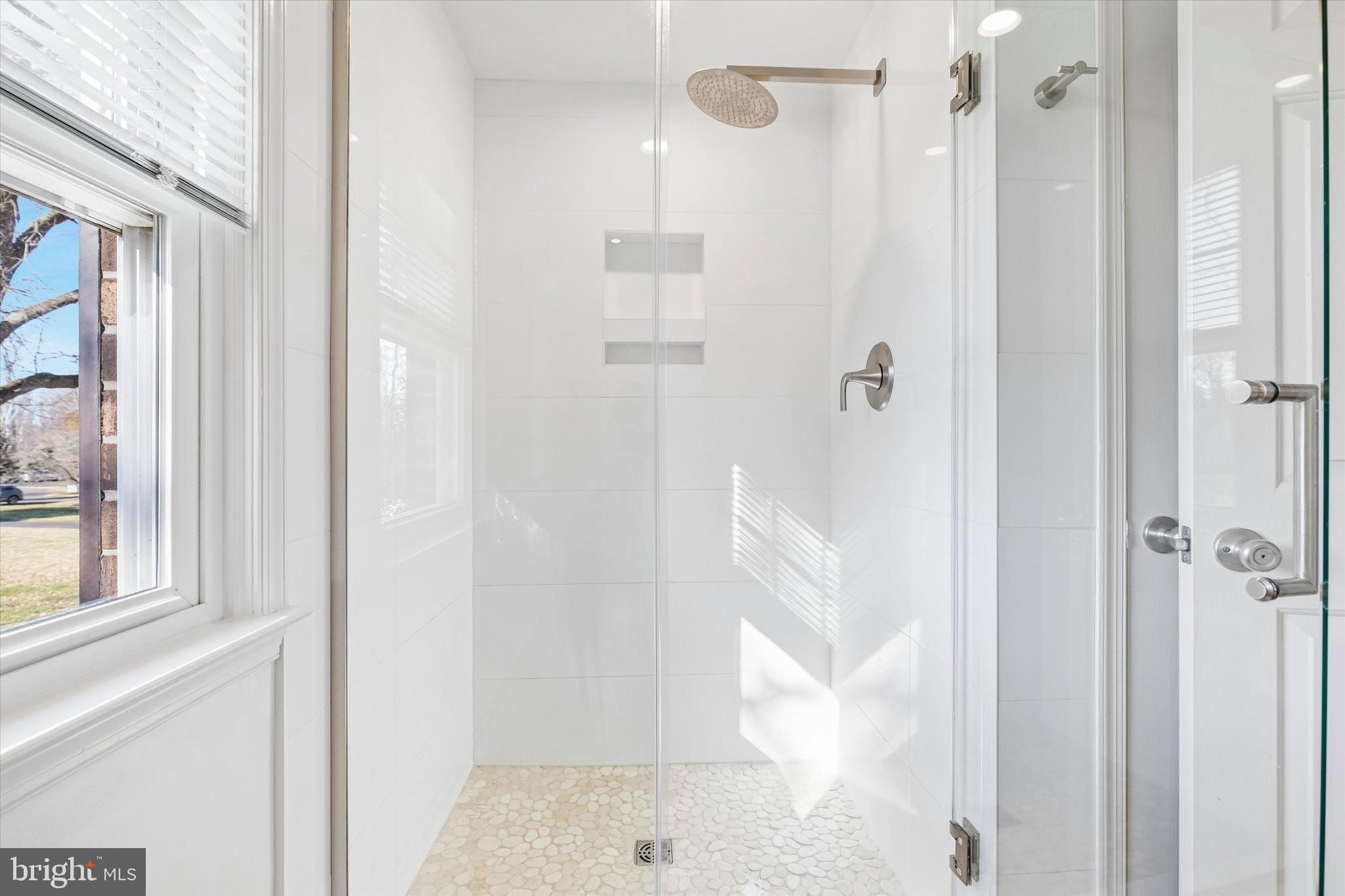 BUTTONWOOD MANOR - Residential