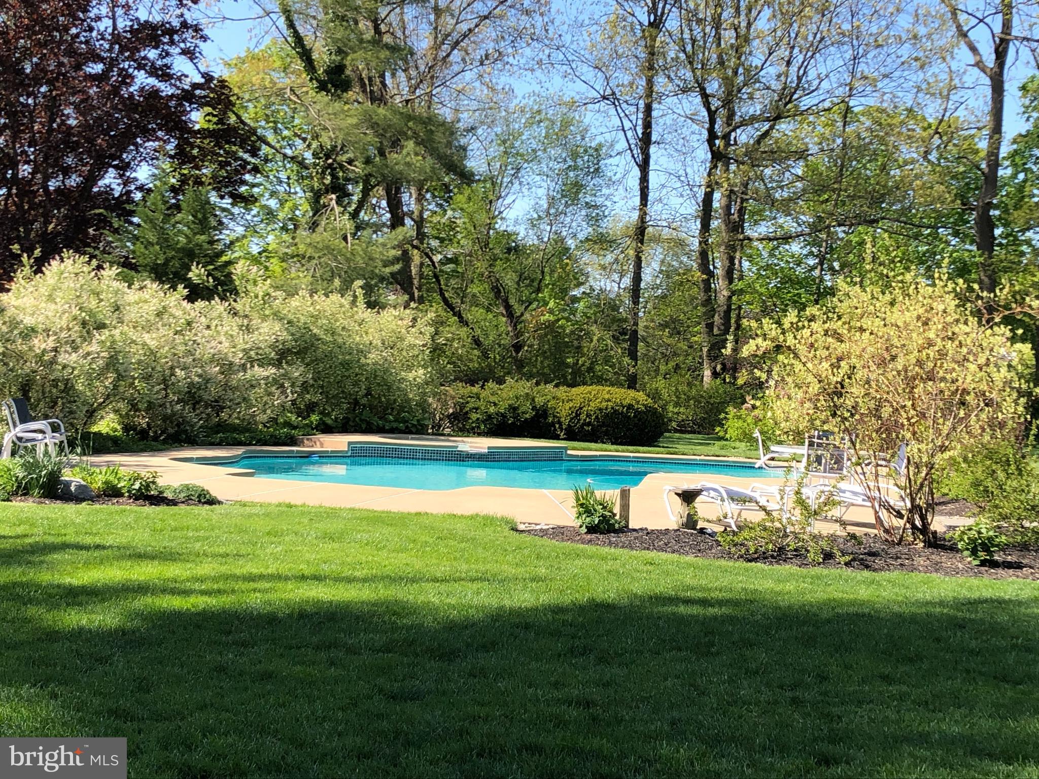 BUTTONWOOD MANOR - Residential