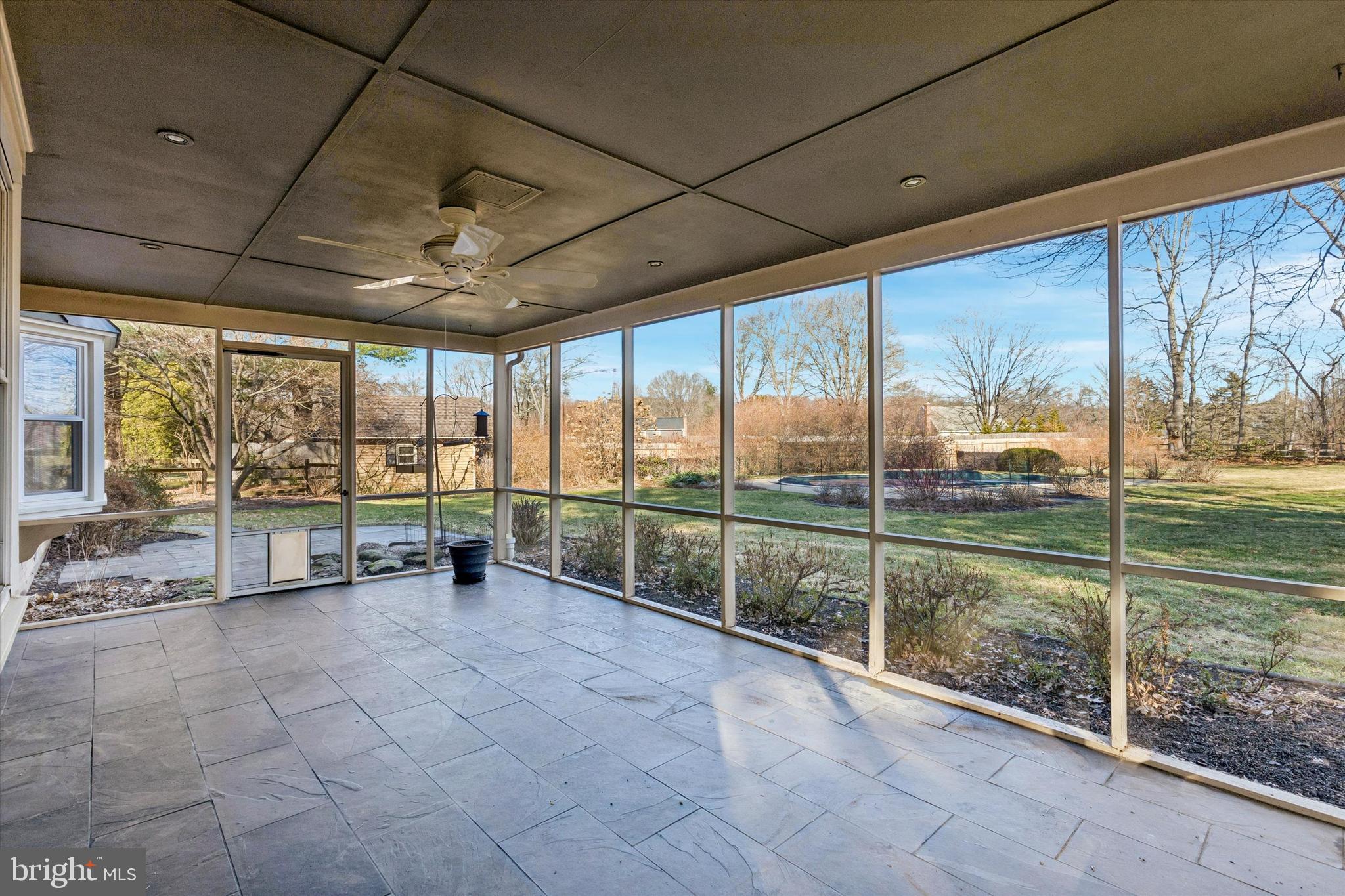 BUTTONWOOD MANOR - Residential