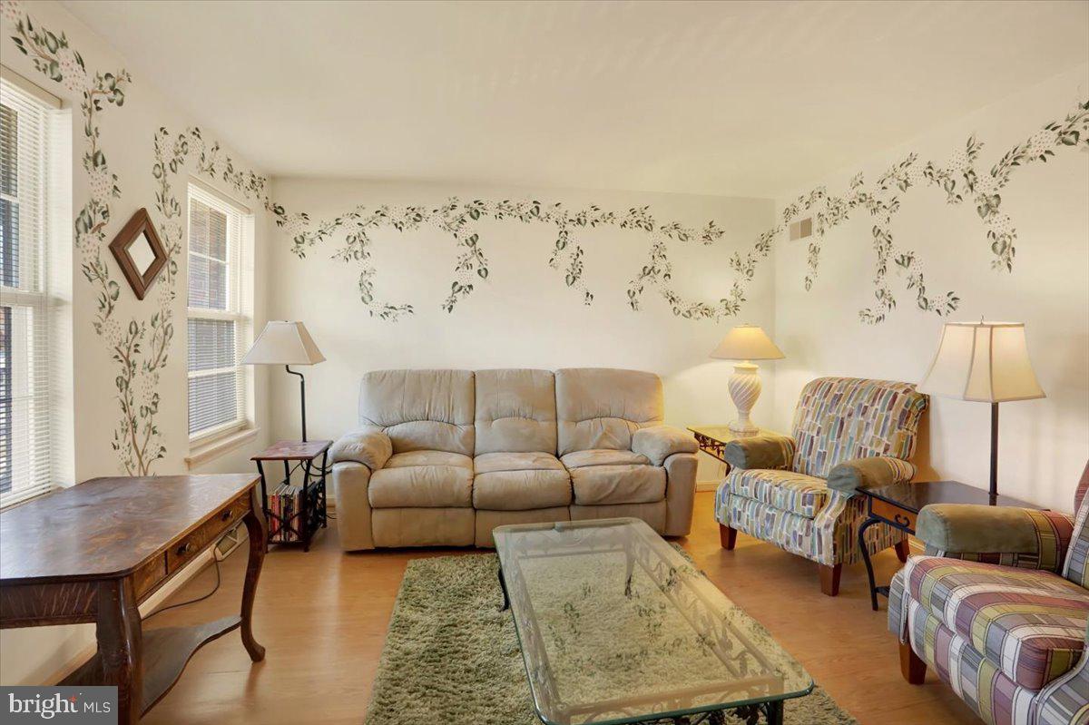 MIDDLETOWN - Residential