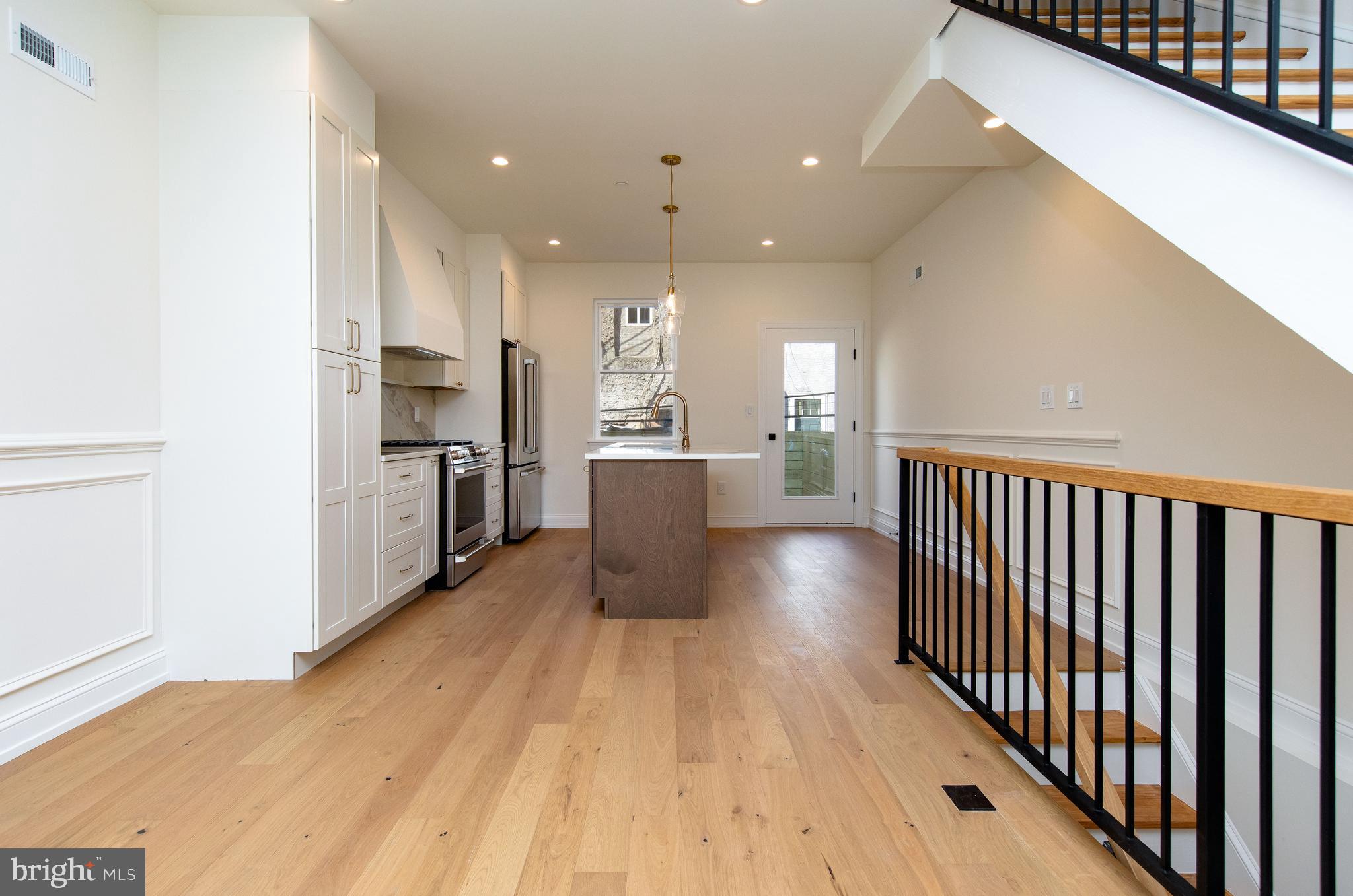 POINT BREEZE - Residential