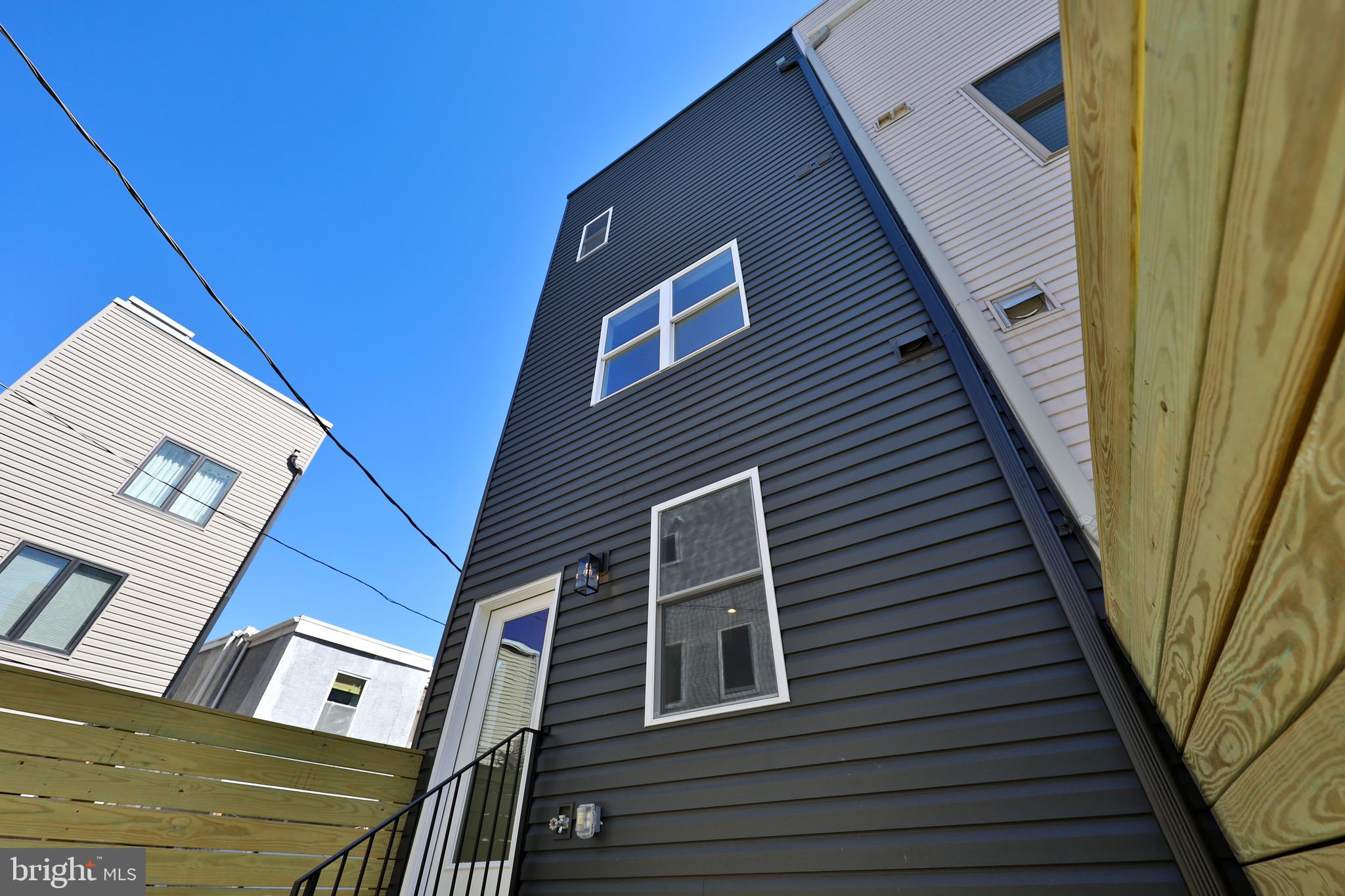 POINT BREEZE - Residential