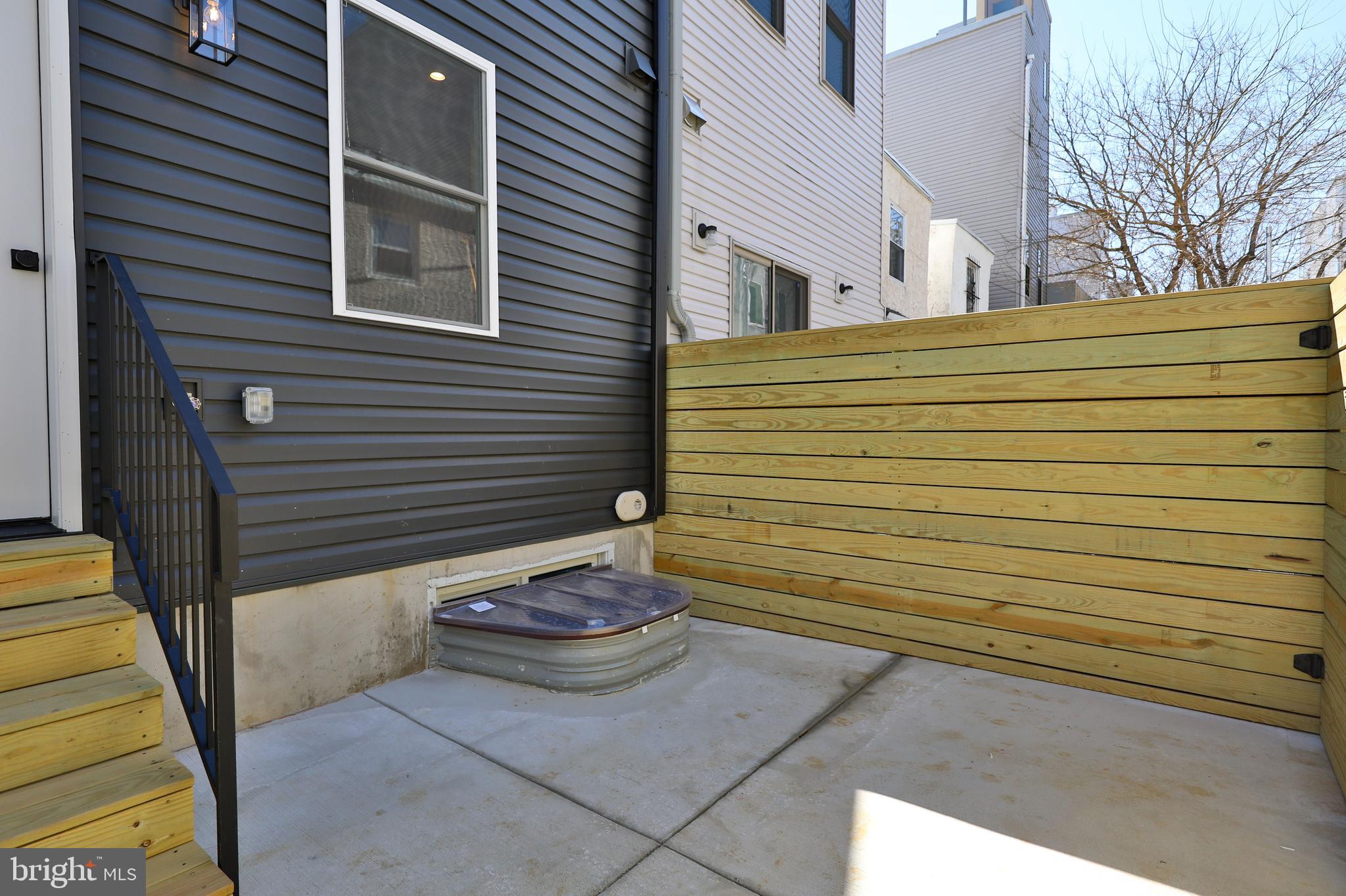 POINT BREEZE - Residential