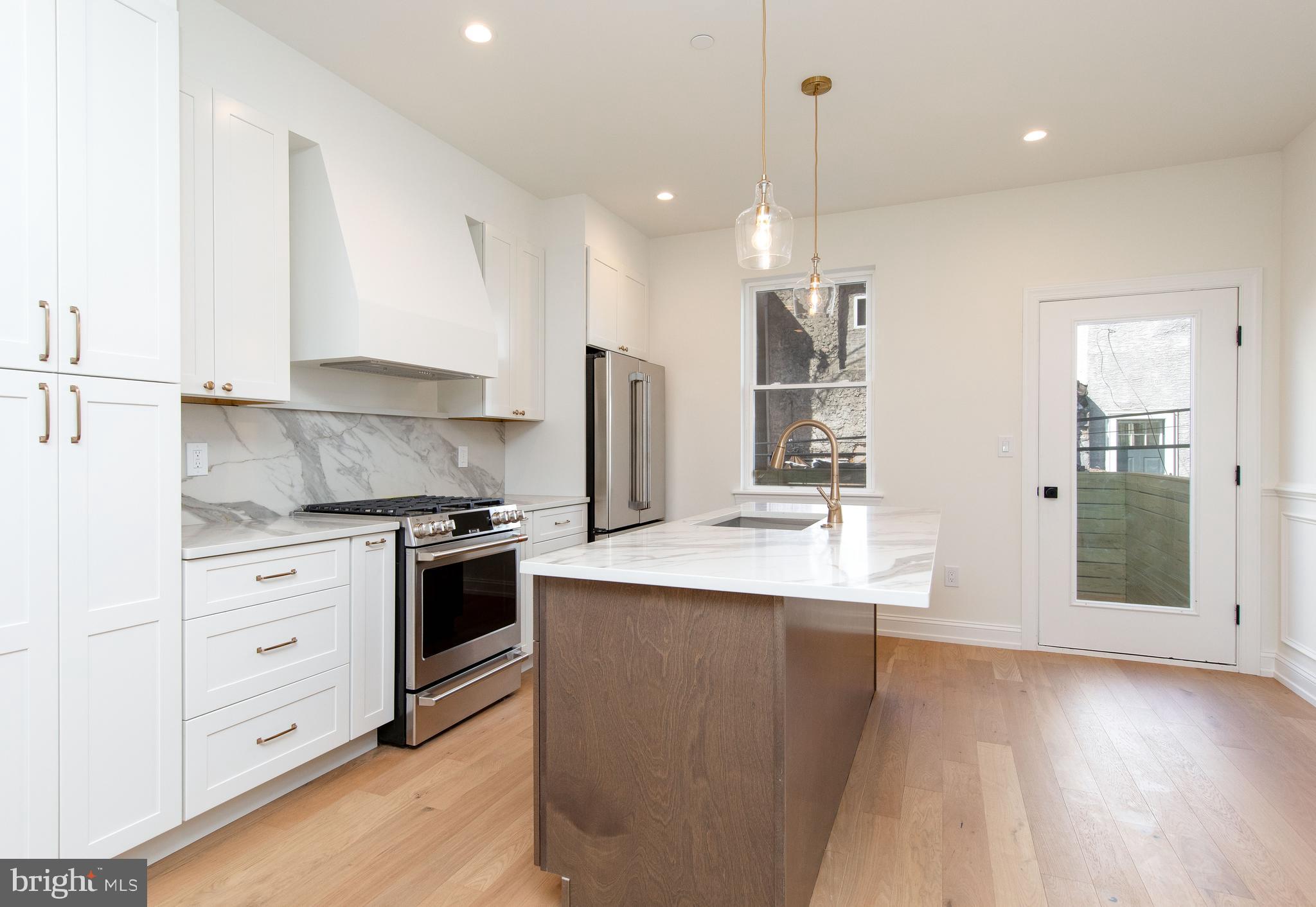 POINT BREEZE - Residential