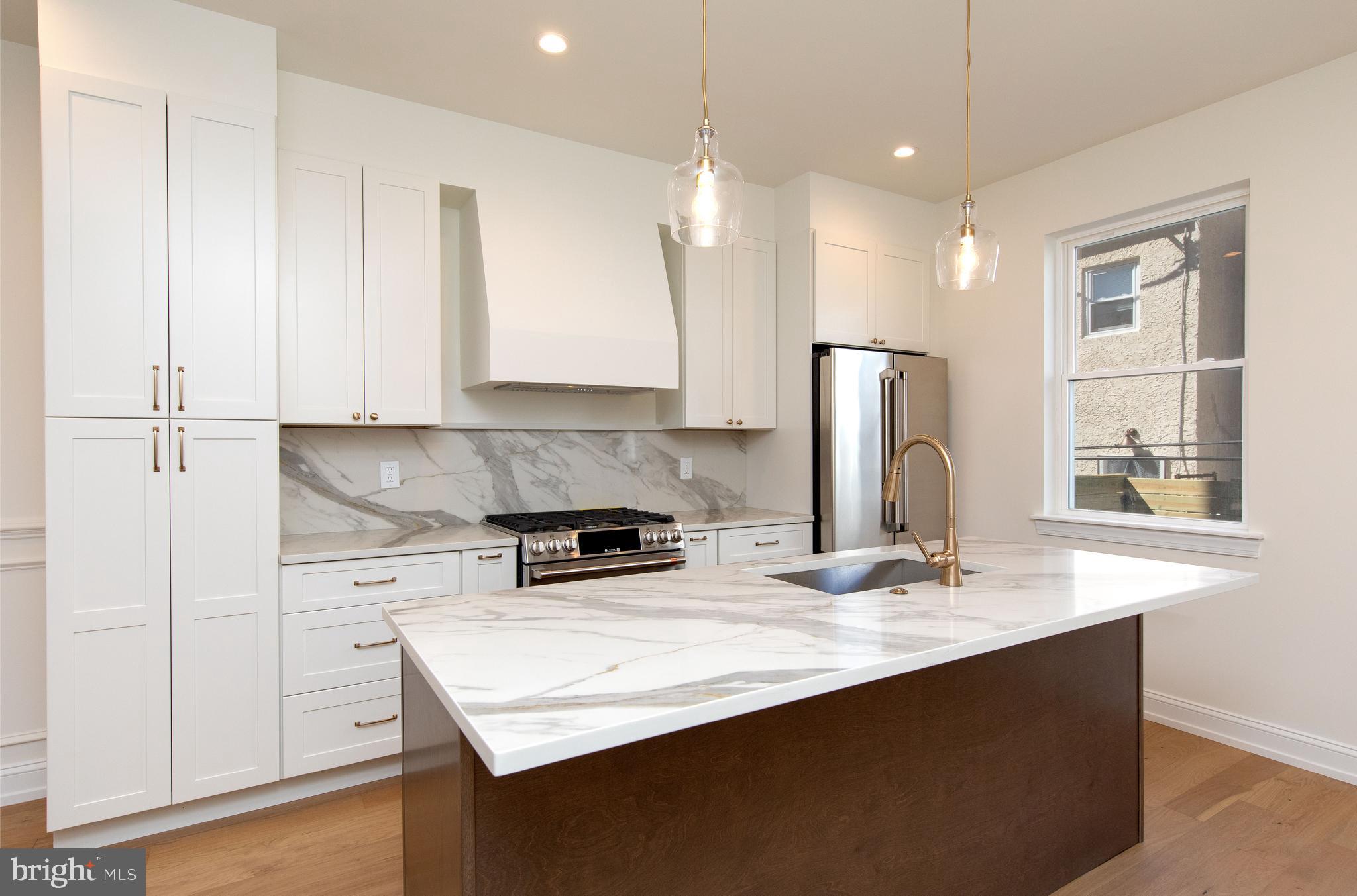 POINT BREEZE - Residential