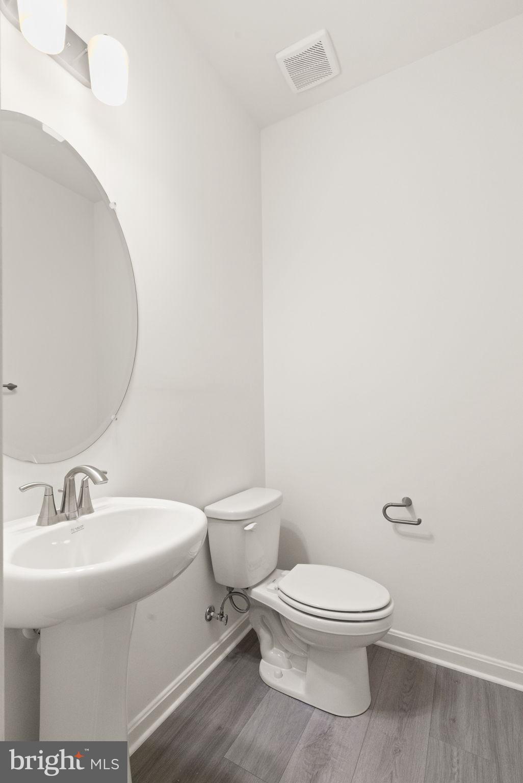 RICHMOND HILLS - Residential