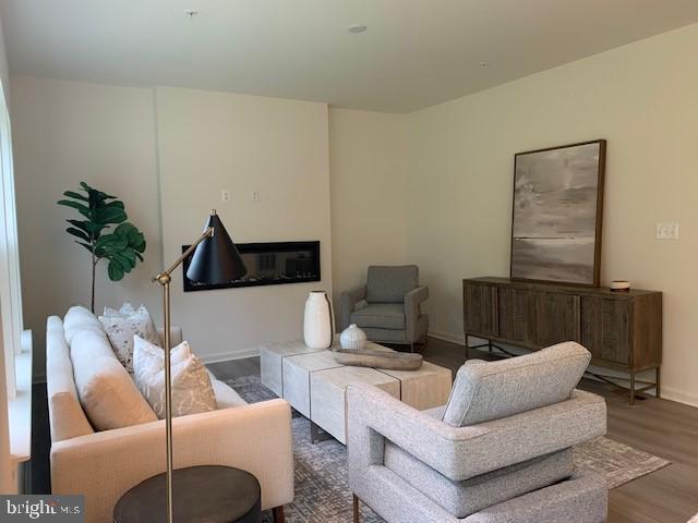 RICHMOND HILLS - Residential