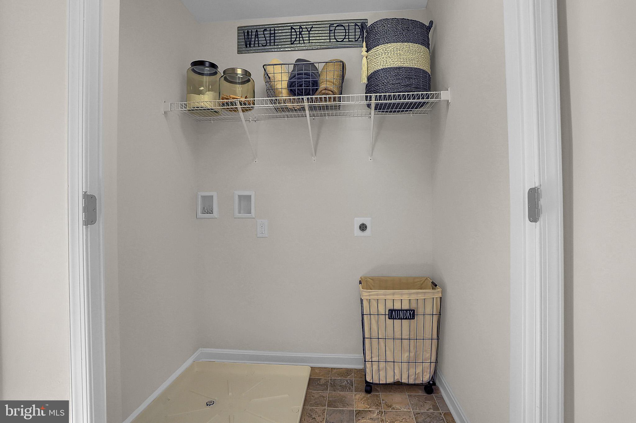 RICHMOND HILLS - Residential