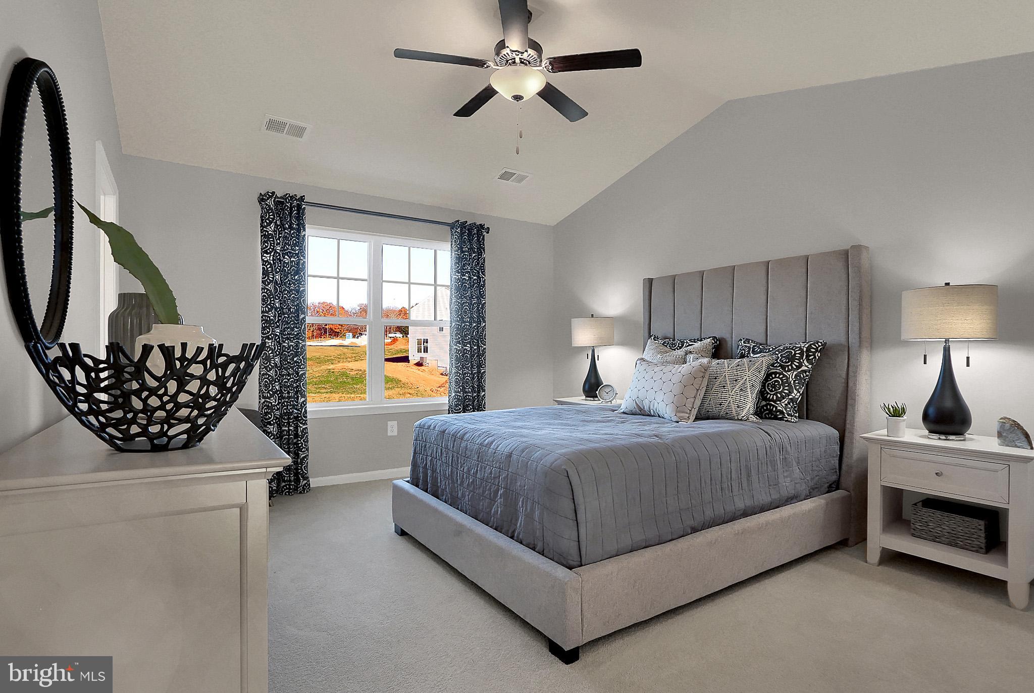 RICHMOND HILLS - Residential