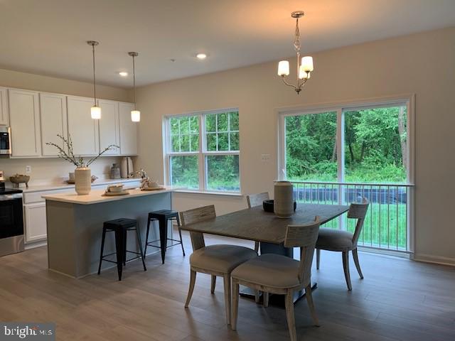 RICHMOND HILLS - Residential