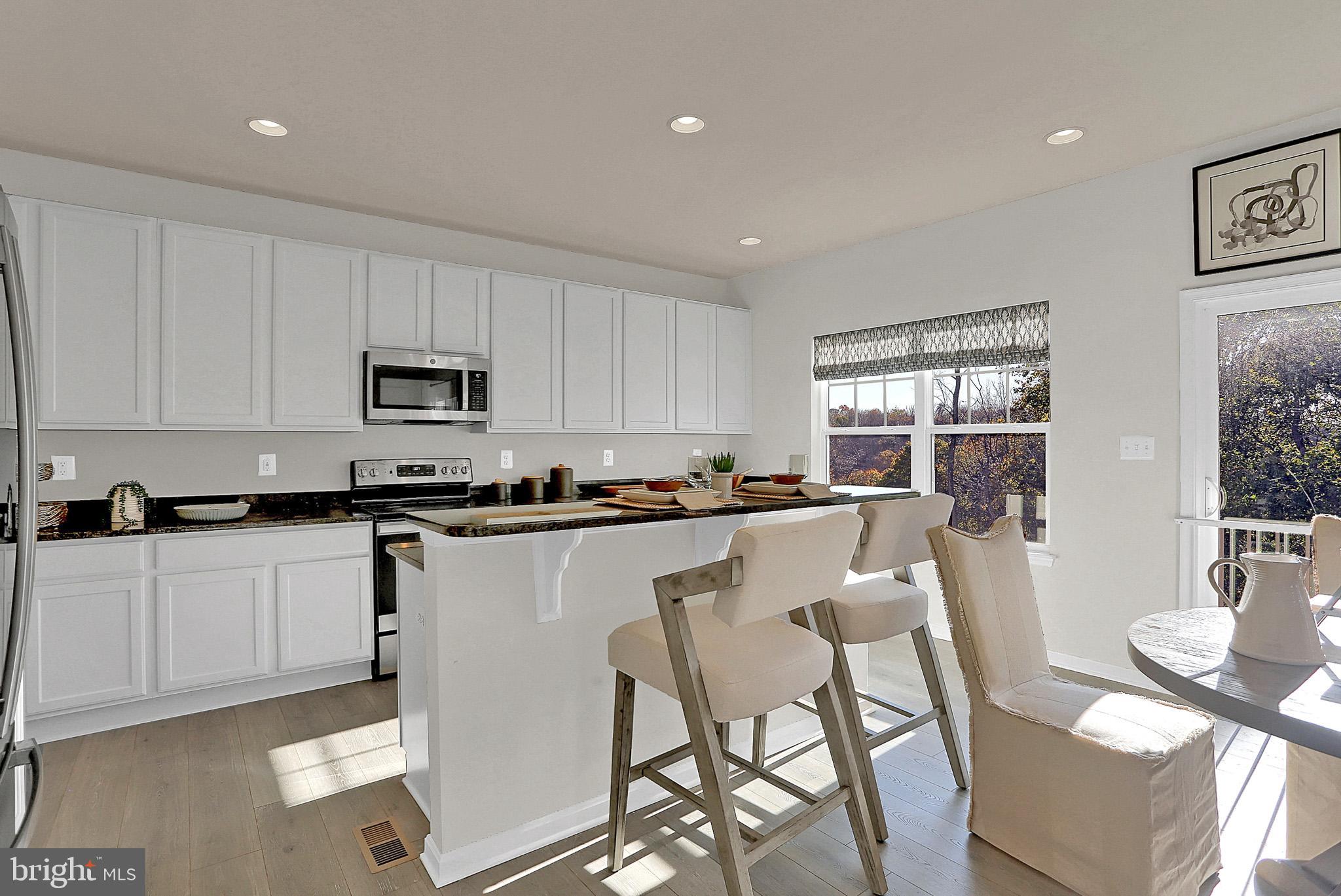 RICHMOND HILLS - Residential