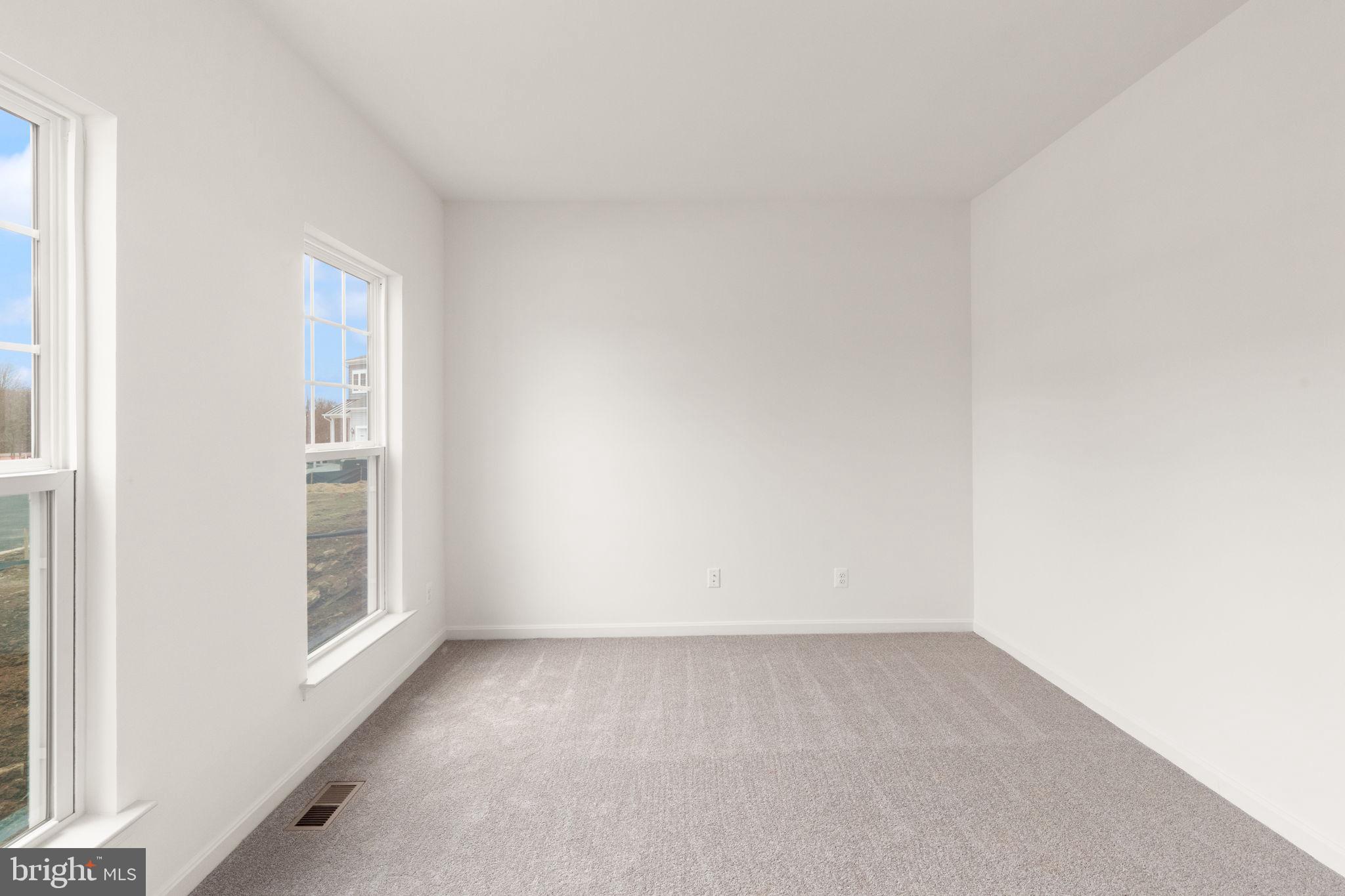 RICHMOND HILLS - Residential